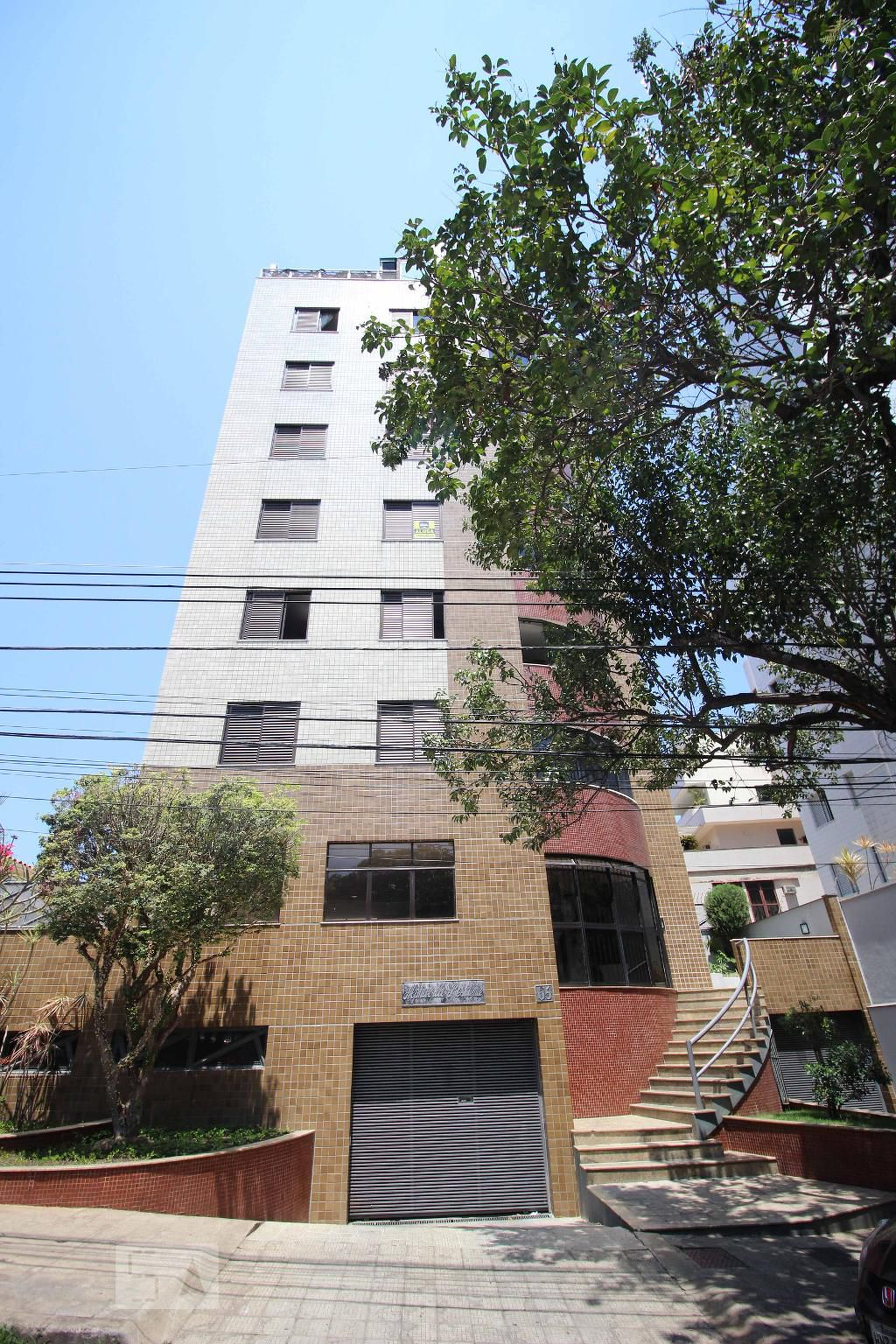 Fachada Condomínio Alhpaville Residencial