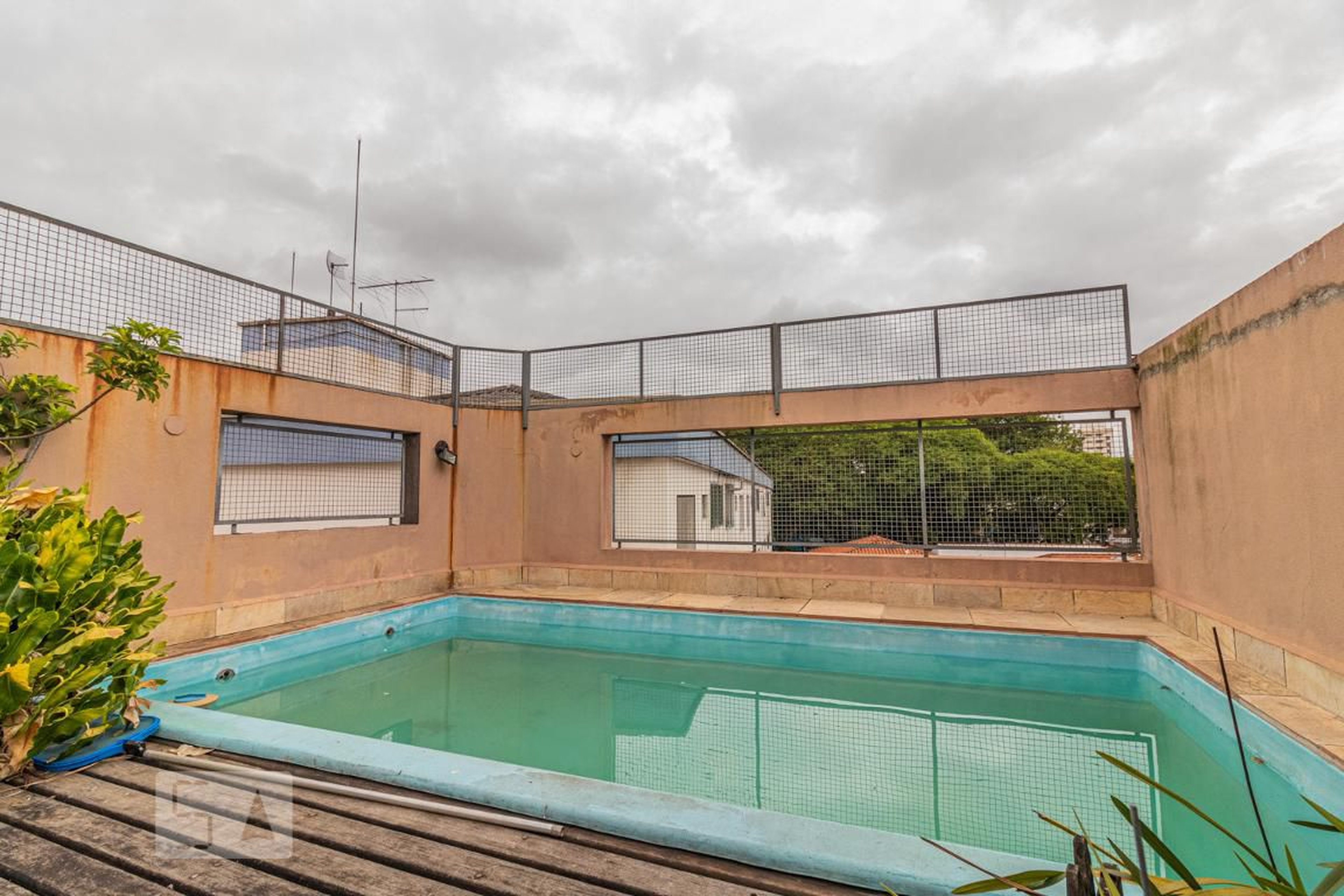 Piscina - Edifício Juréia