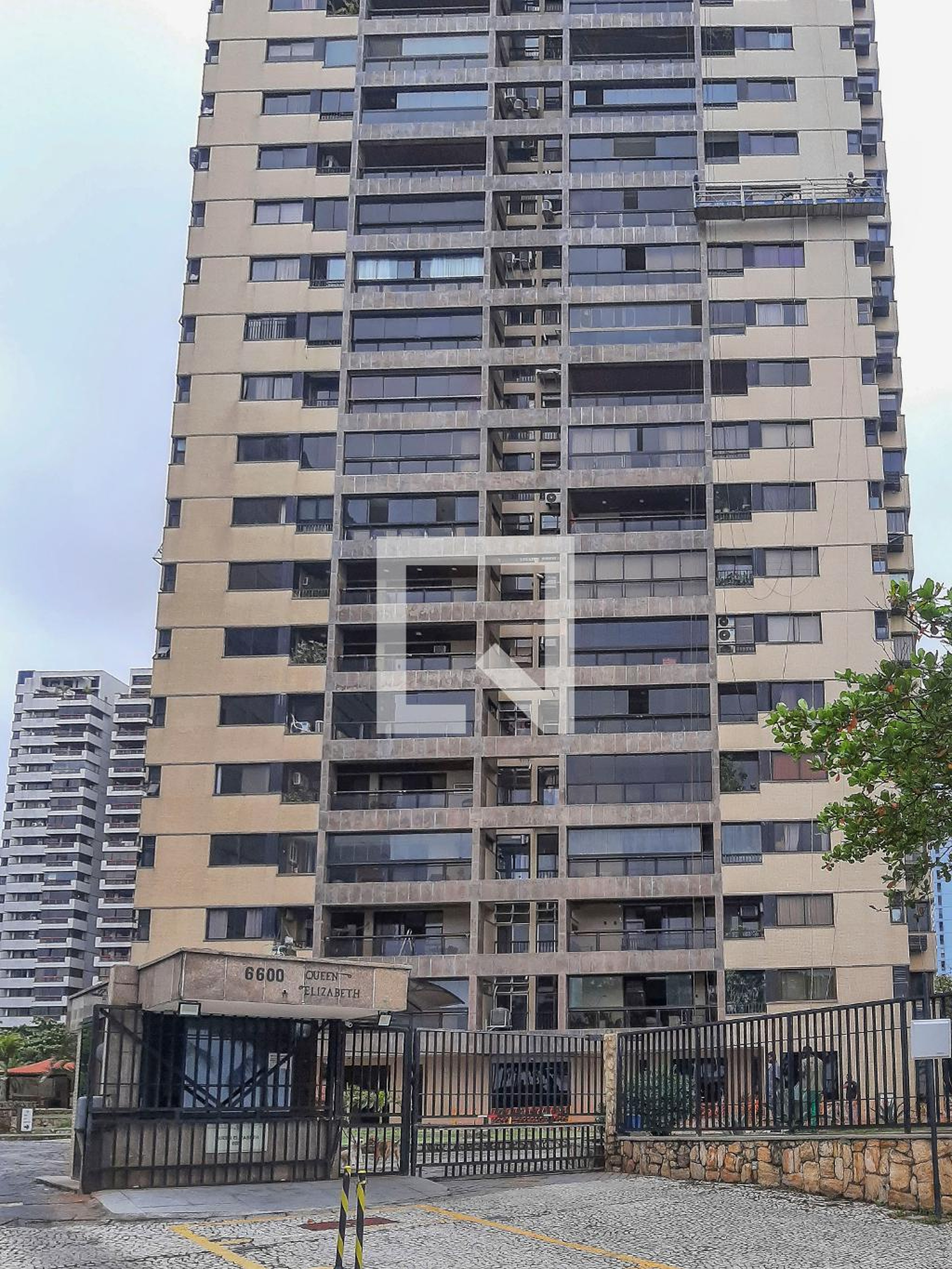 Fachada Condomínio Queen Elizabeth