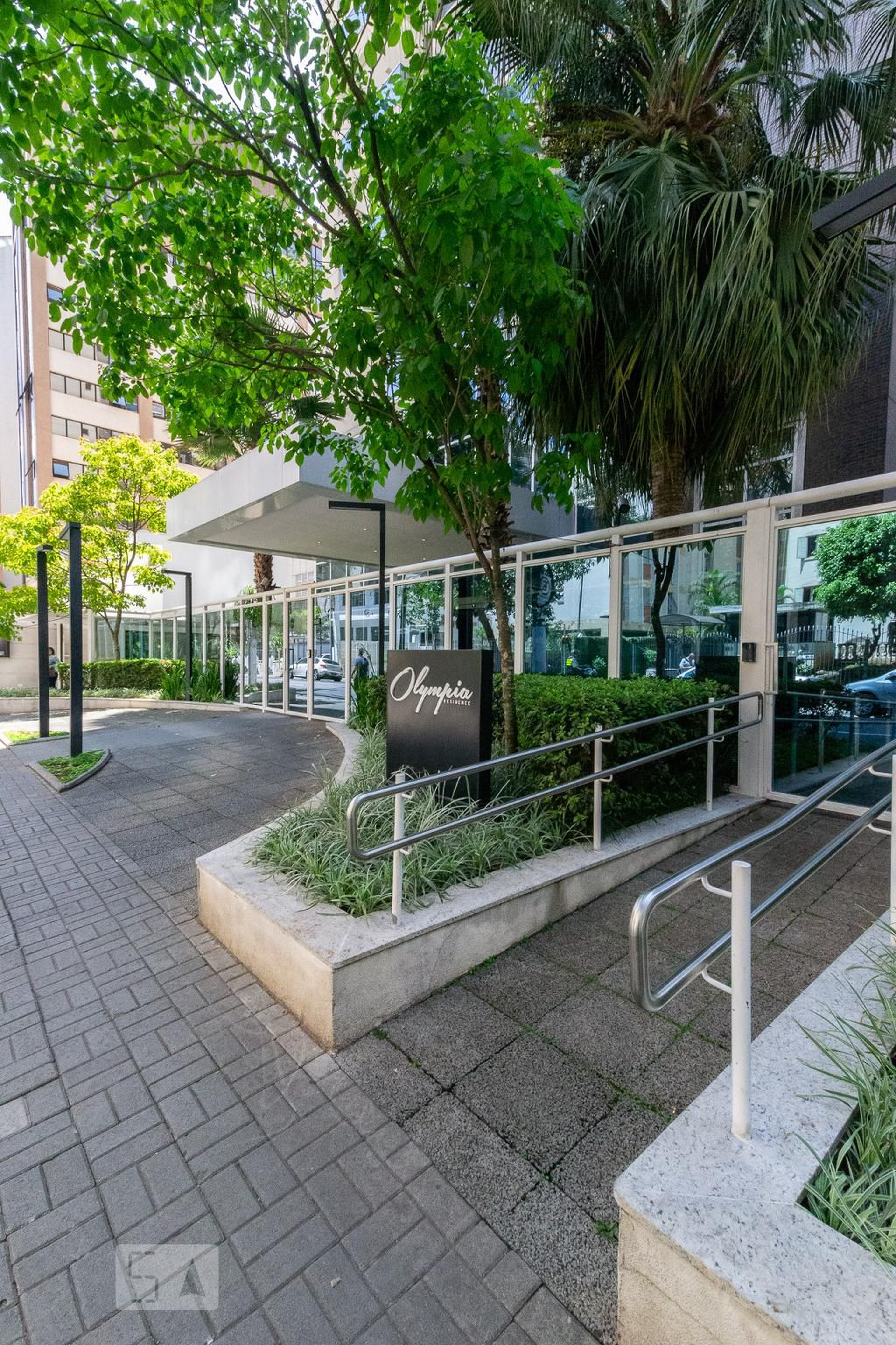 Fachada Condomínio em Rua Gomes de Carvalho, 850