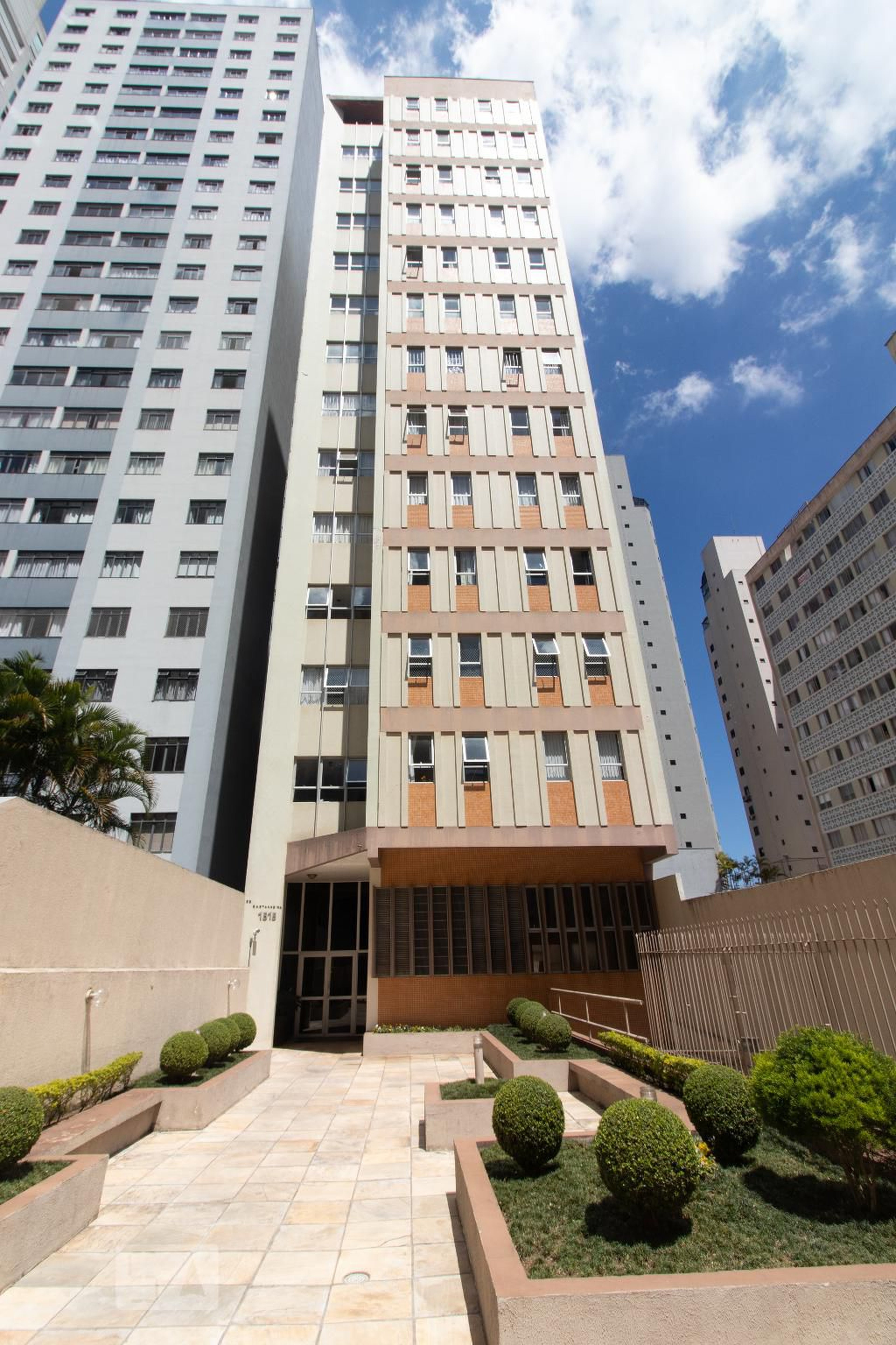 Fachada Edifício Castanheiras