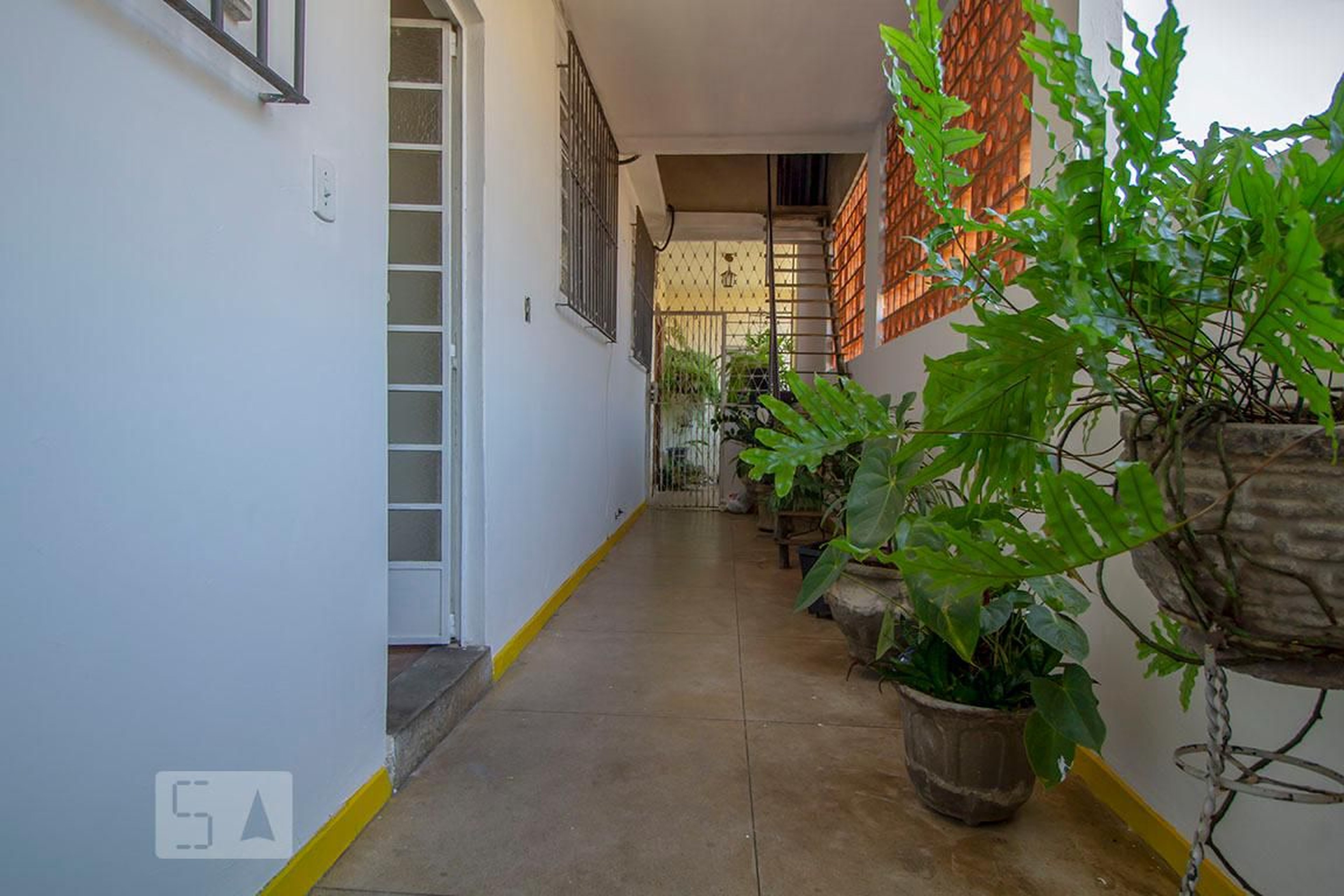 Entrada Edifício Messias