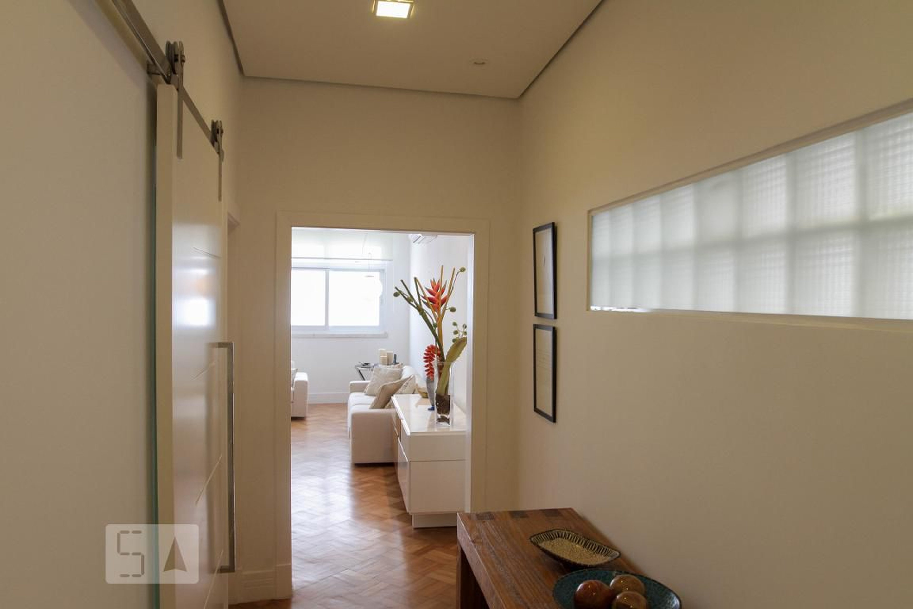 Hall de Entrada - Blue Bird