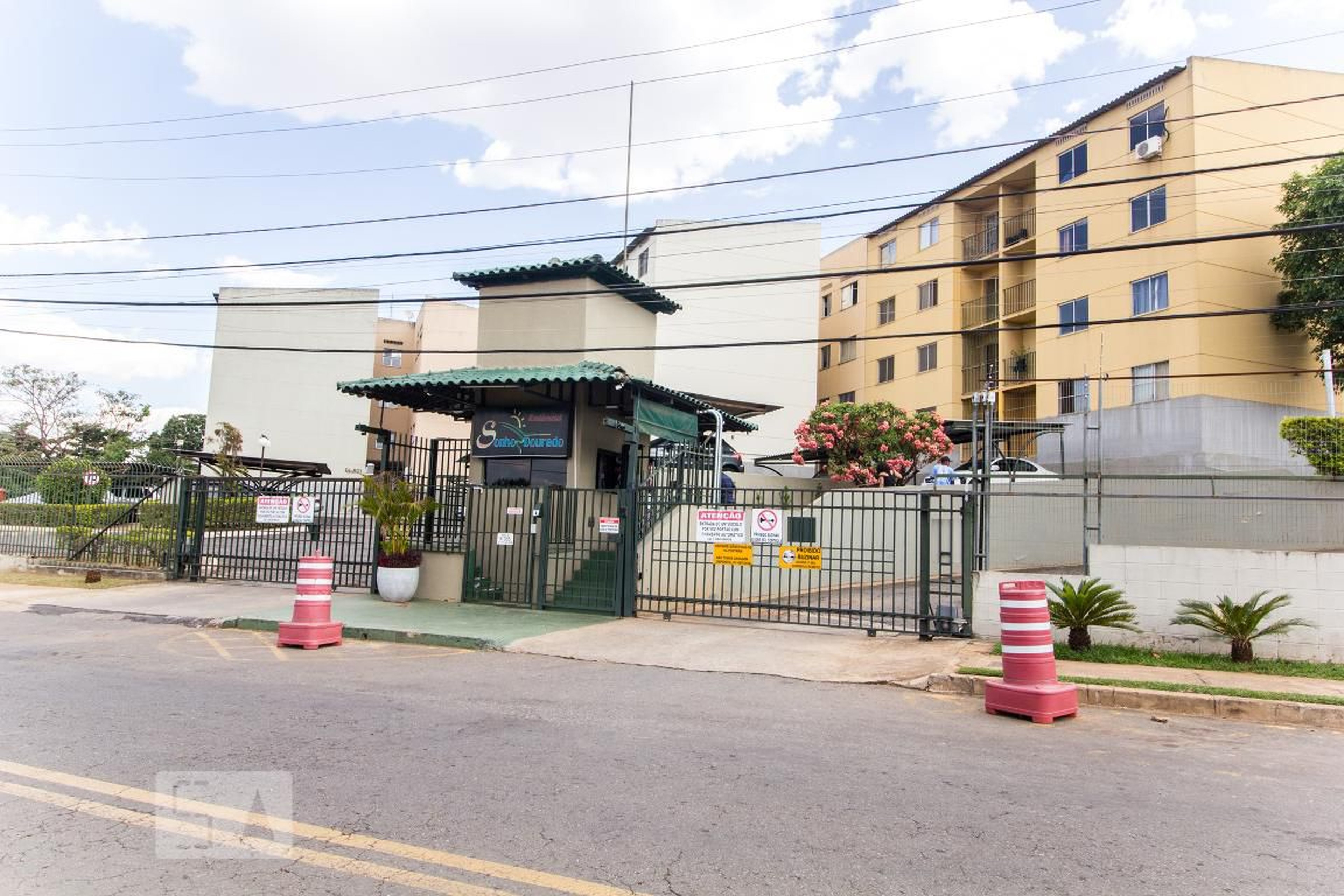 Fachada do Condomínio Residencial Sonho Dourado