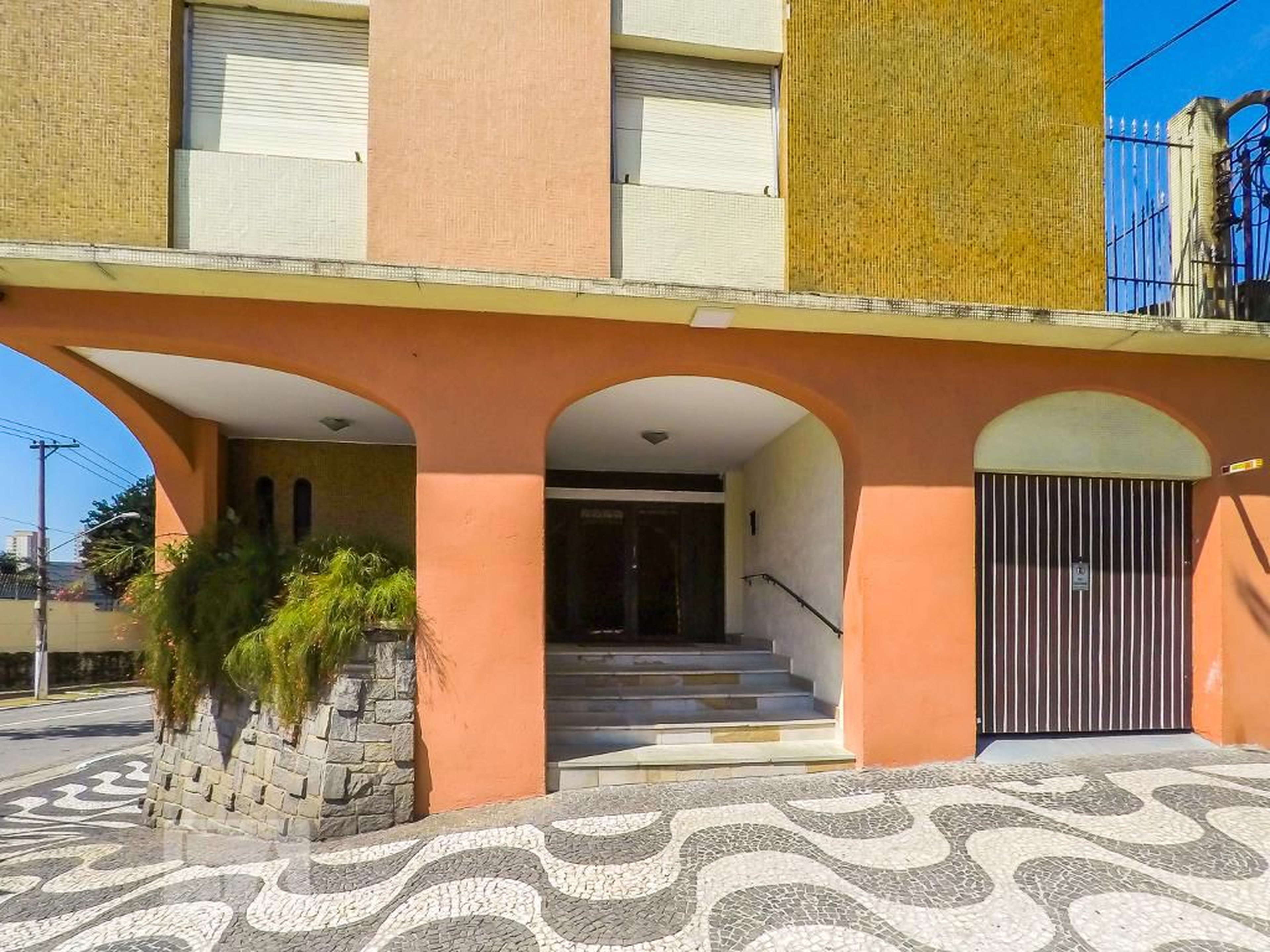 Entrada do prédio - Edifício Do Francesco