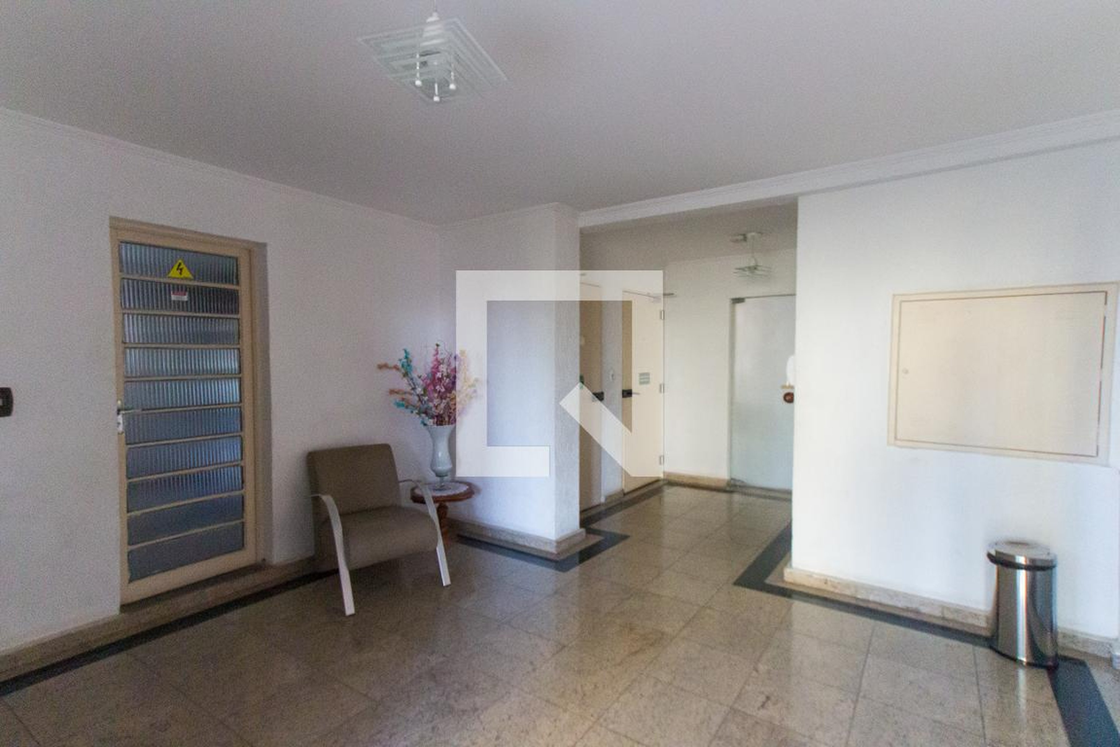 Hall - Solar das Andorinhas