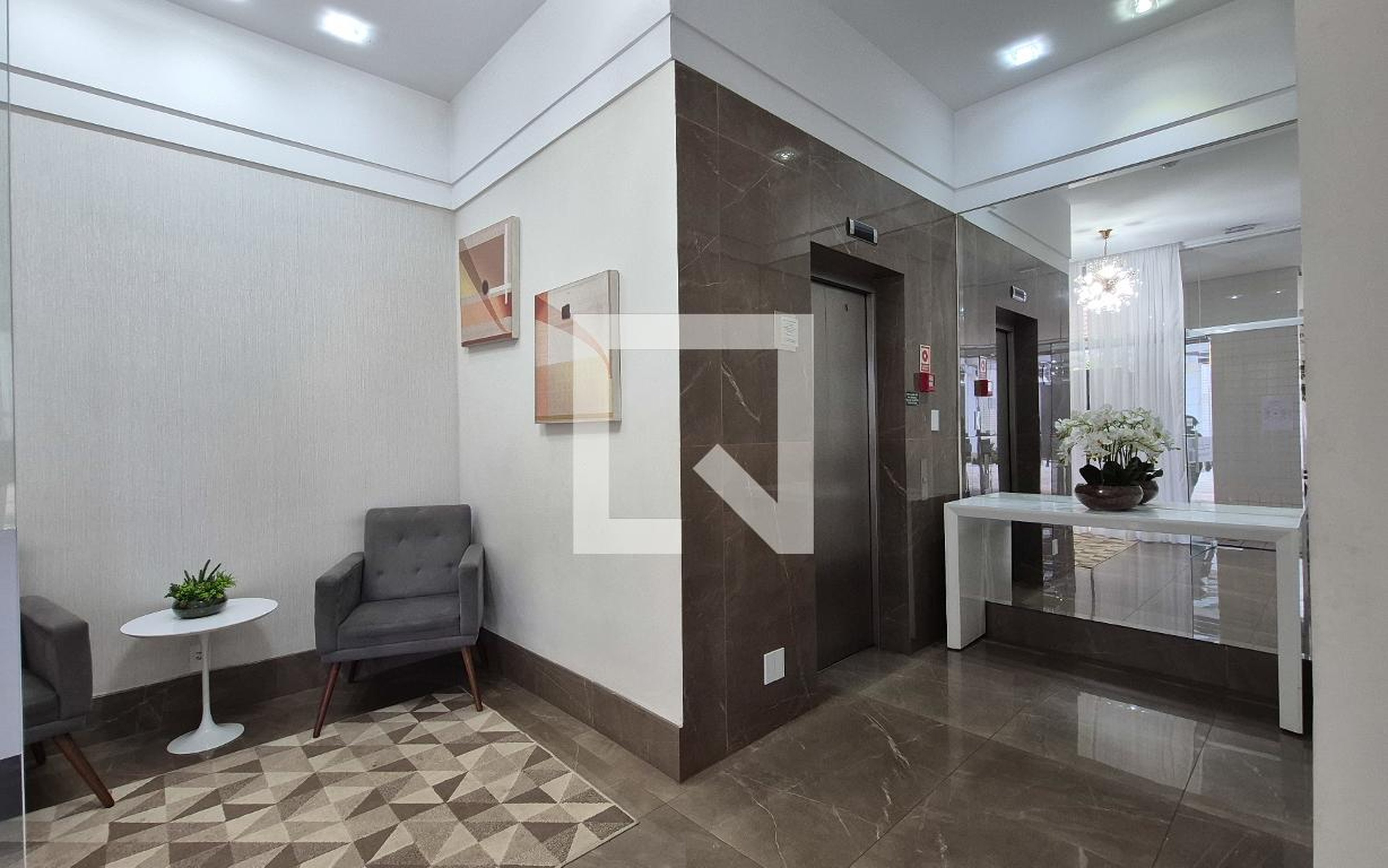 Hall de entrada - Espaço Jardins