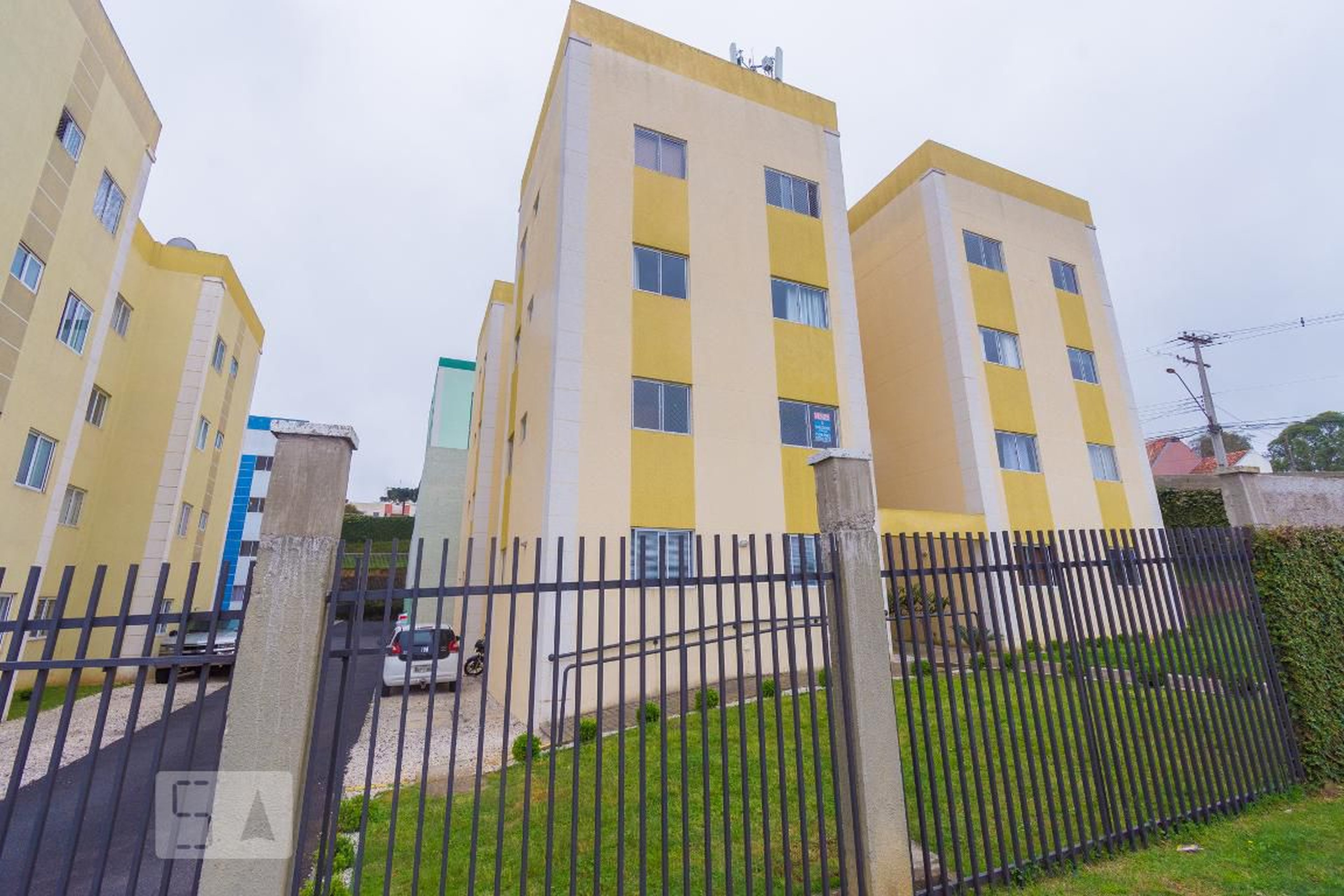 Fachada do Condomínio Condomínio Live Pinhais Residencial