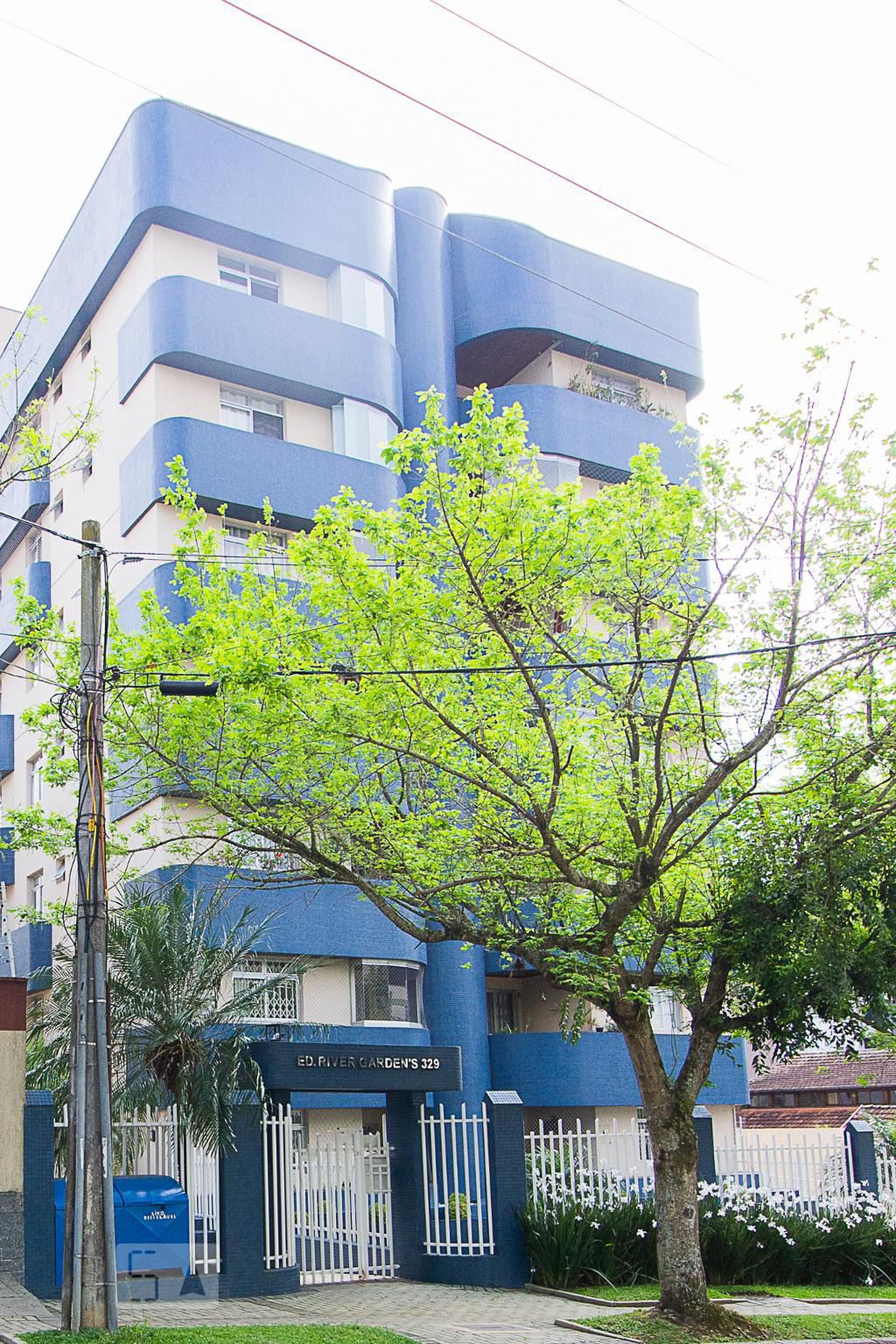 Fachada do Condomínio Edifício Tiver Garden ' S