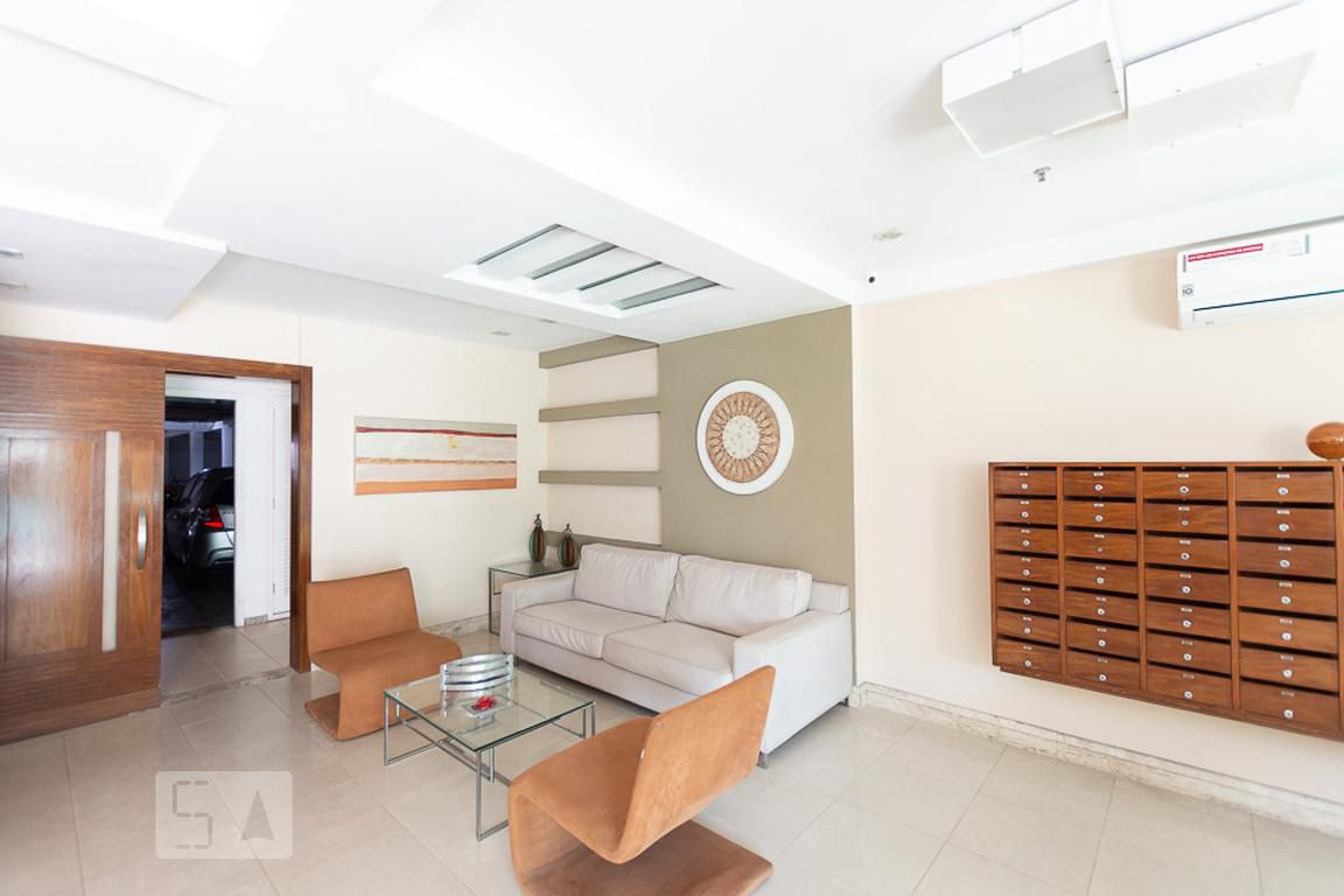 Hall de Entrada Condomínio Calle Fioritto