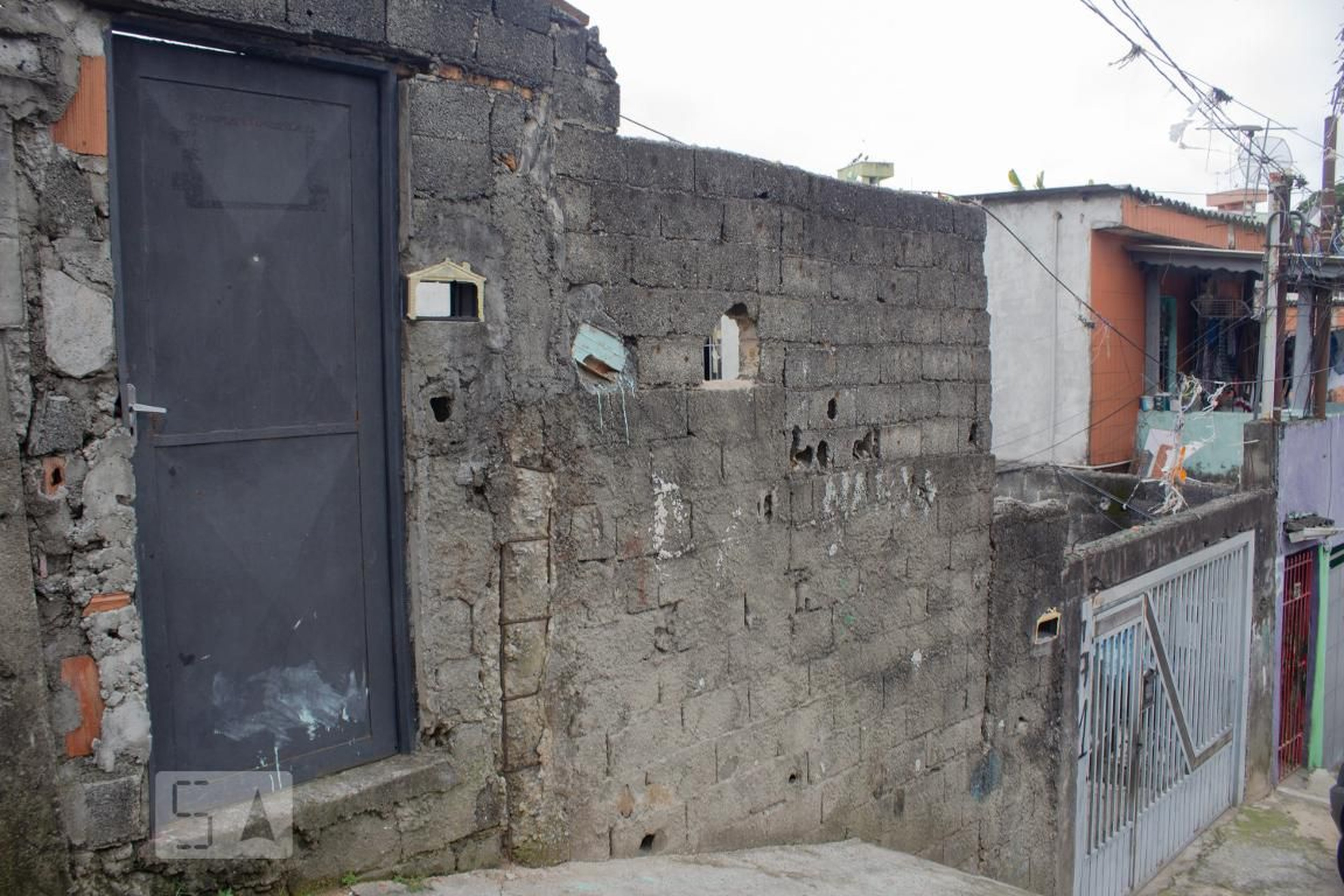 Fachada Condomínio em Rua Adélia Dable, 35