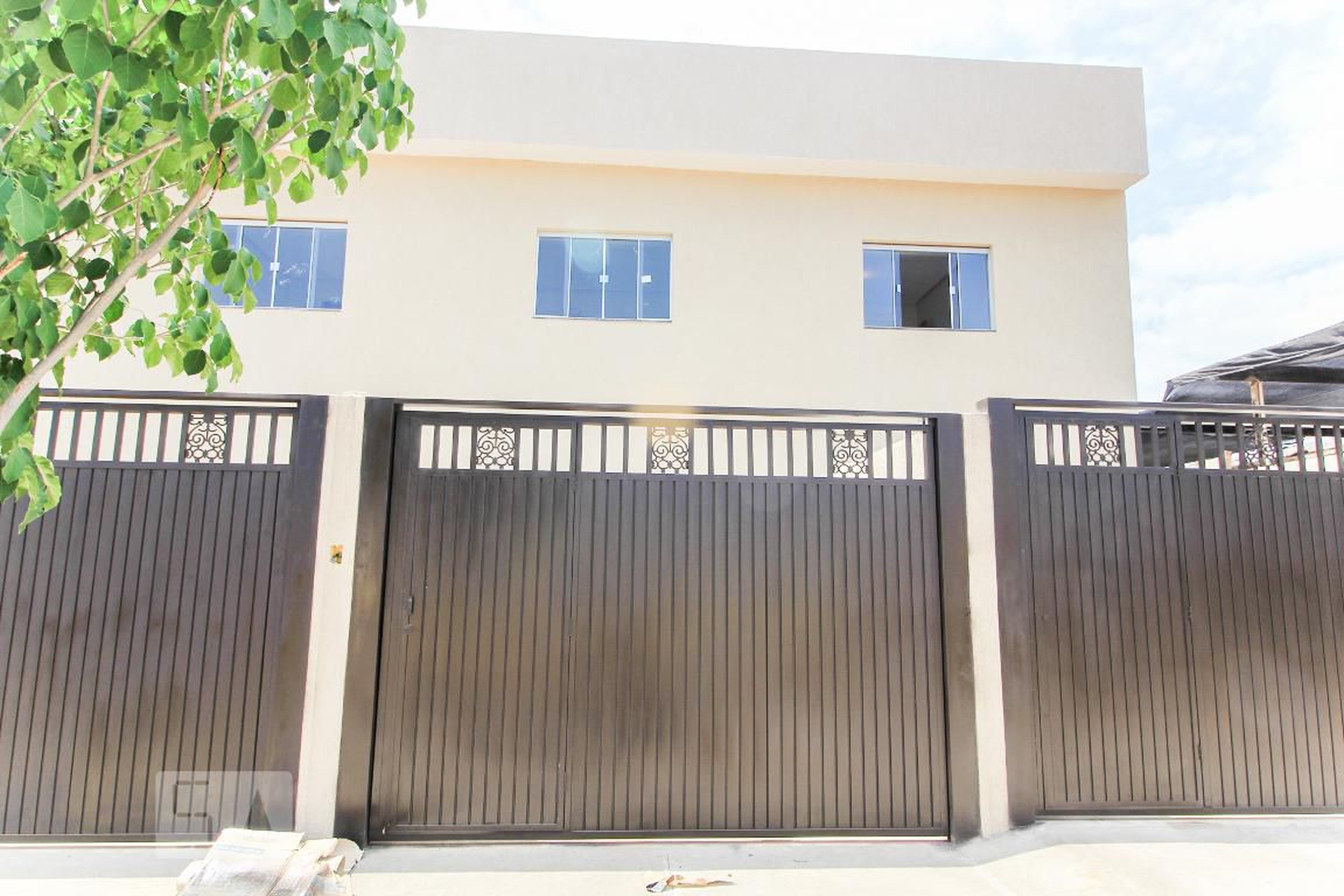 Fachada Condomínio em R. Joaquim Teófilo Correia Viana, 411