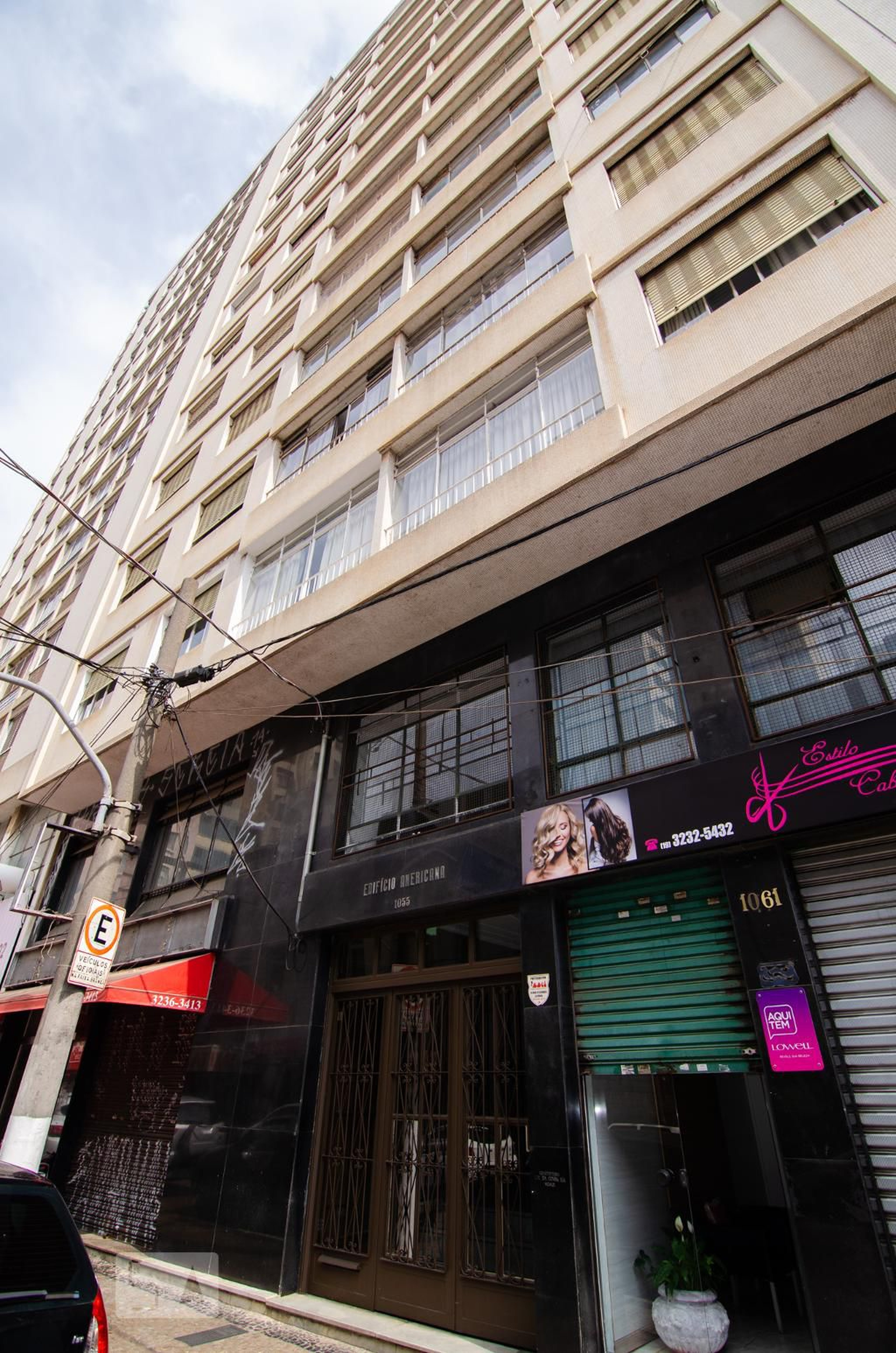 Fachada do prédio Condomínio em Rua Bernardino de Campos, 1055