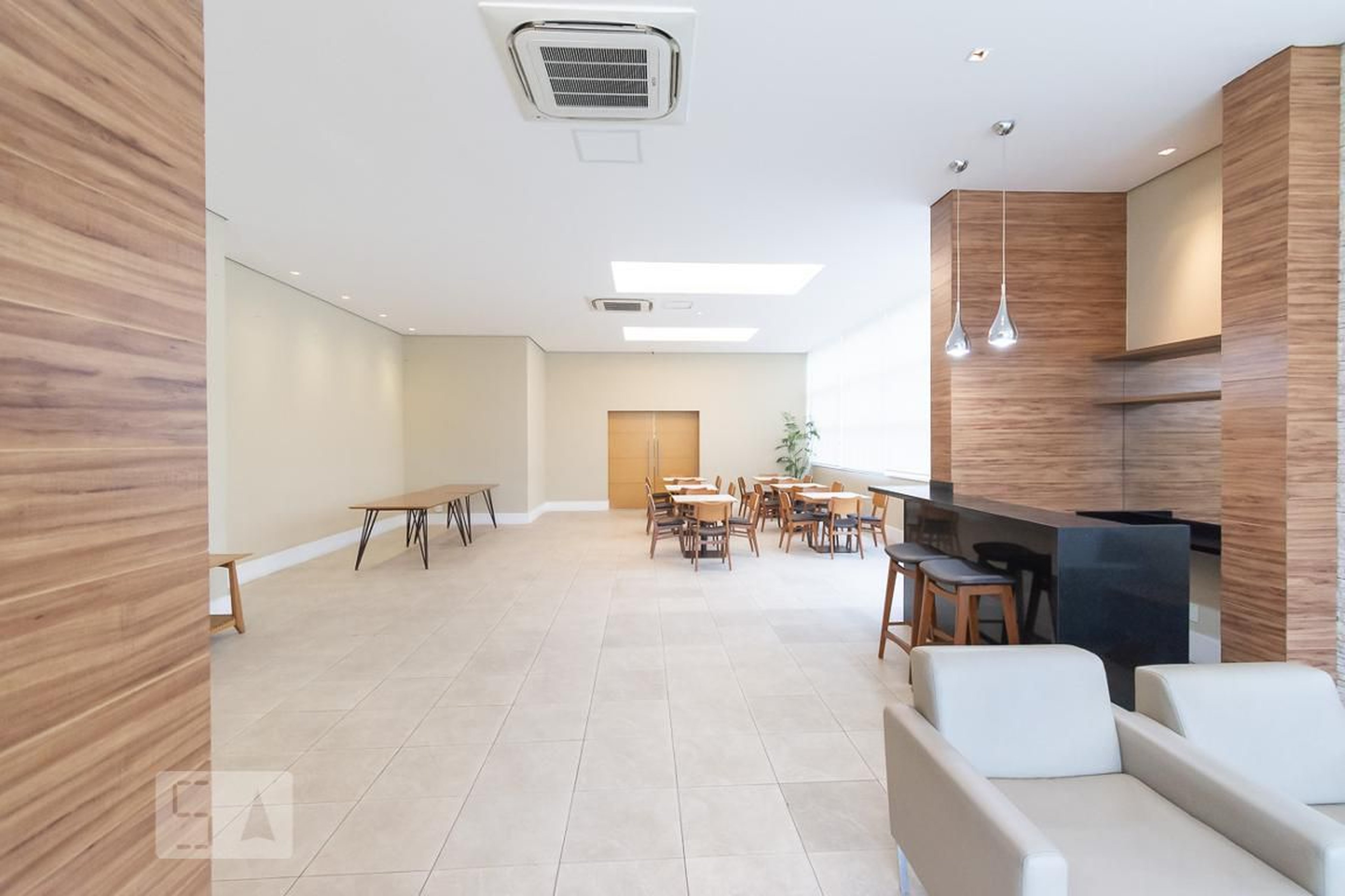 Salão de Festas 2 - Poema Granja Julieta