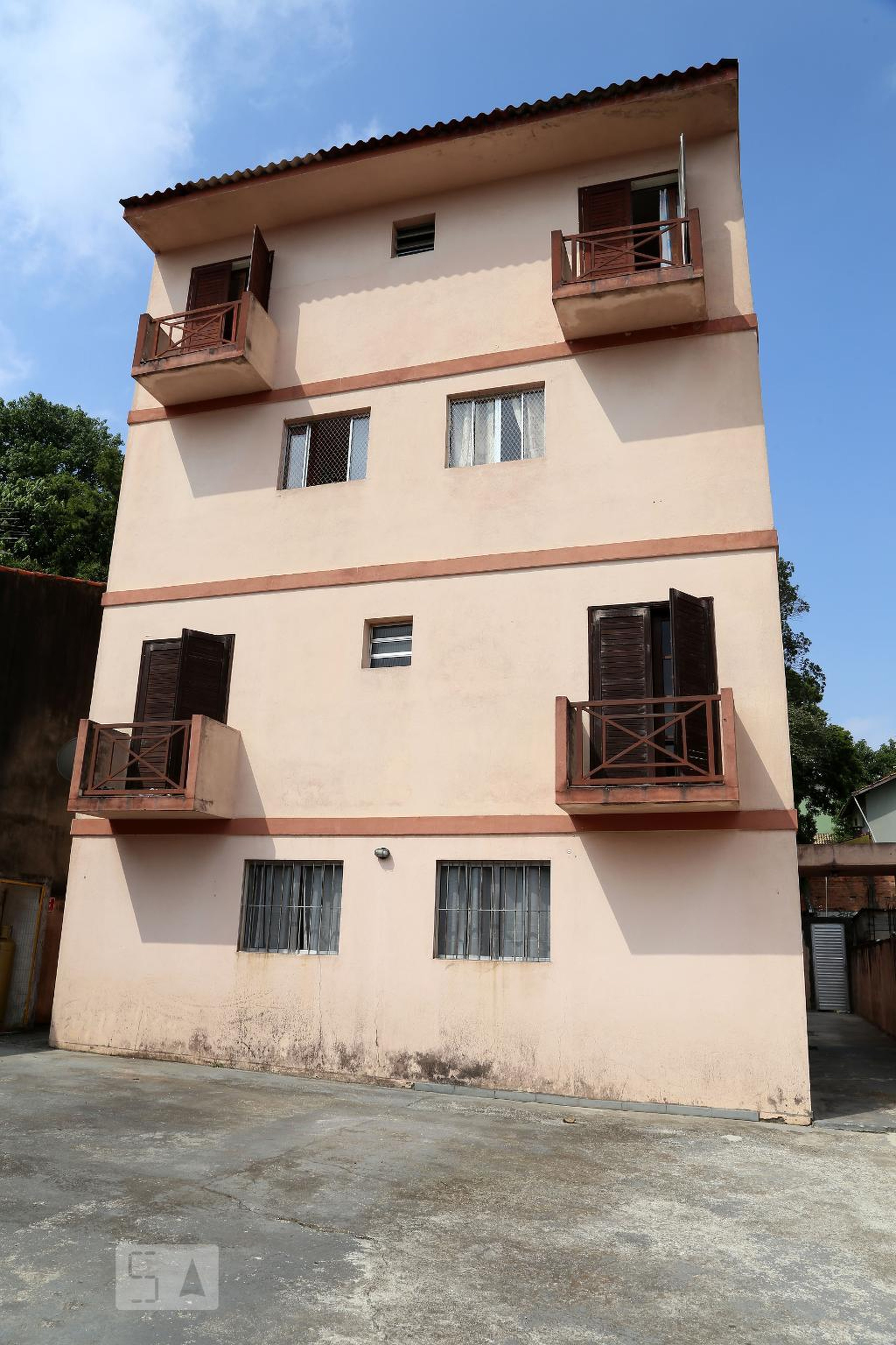 Fachada do Prédio Condomínio em Colômbia, 114