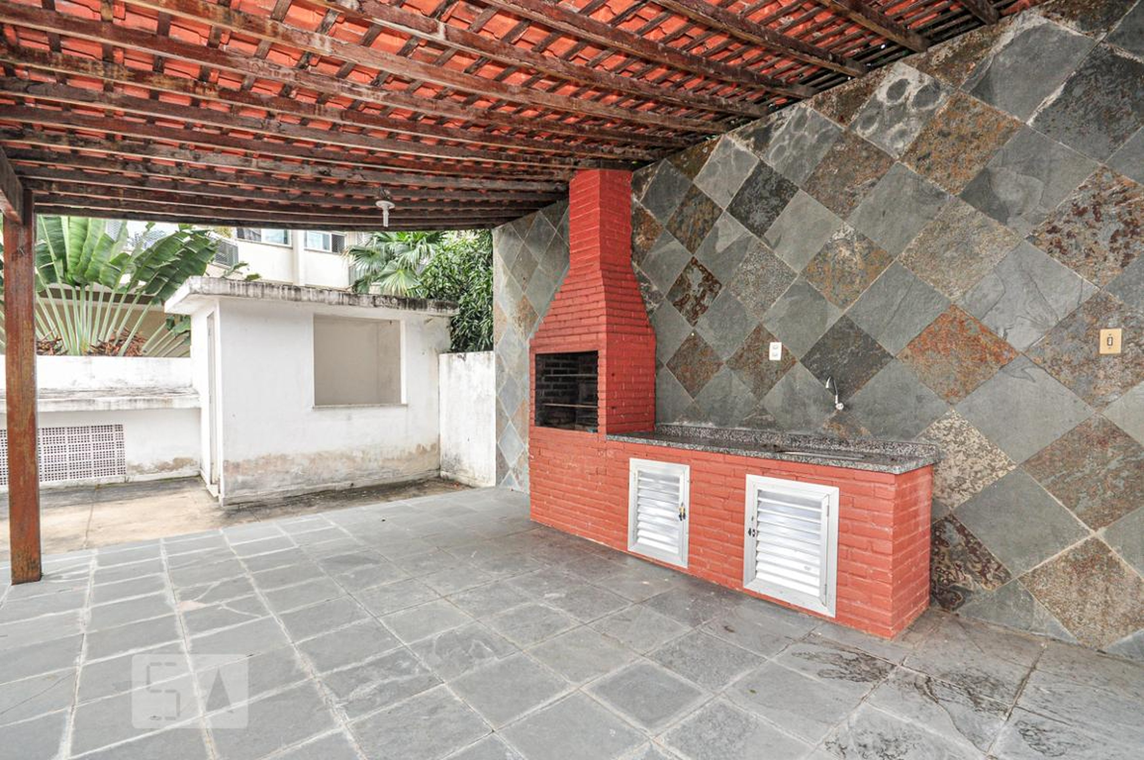 Churrasqueira - Edifício Morada da Freguesia