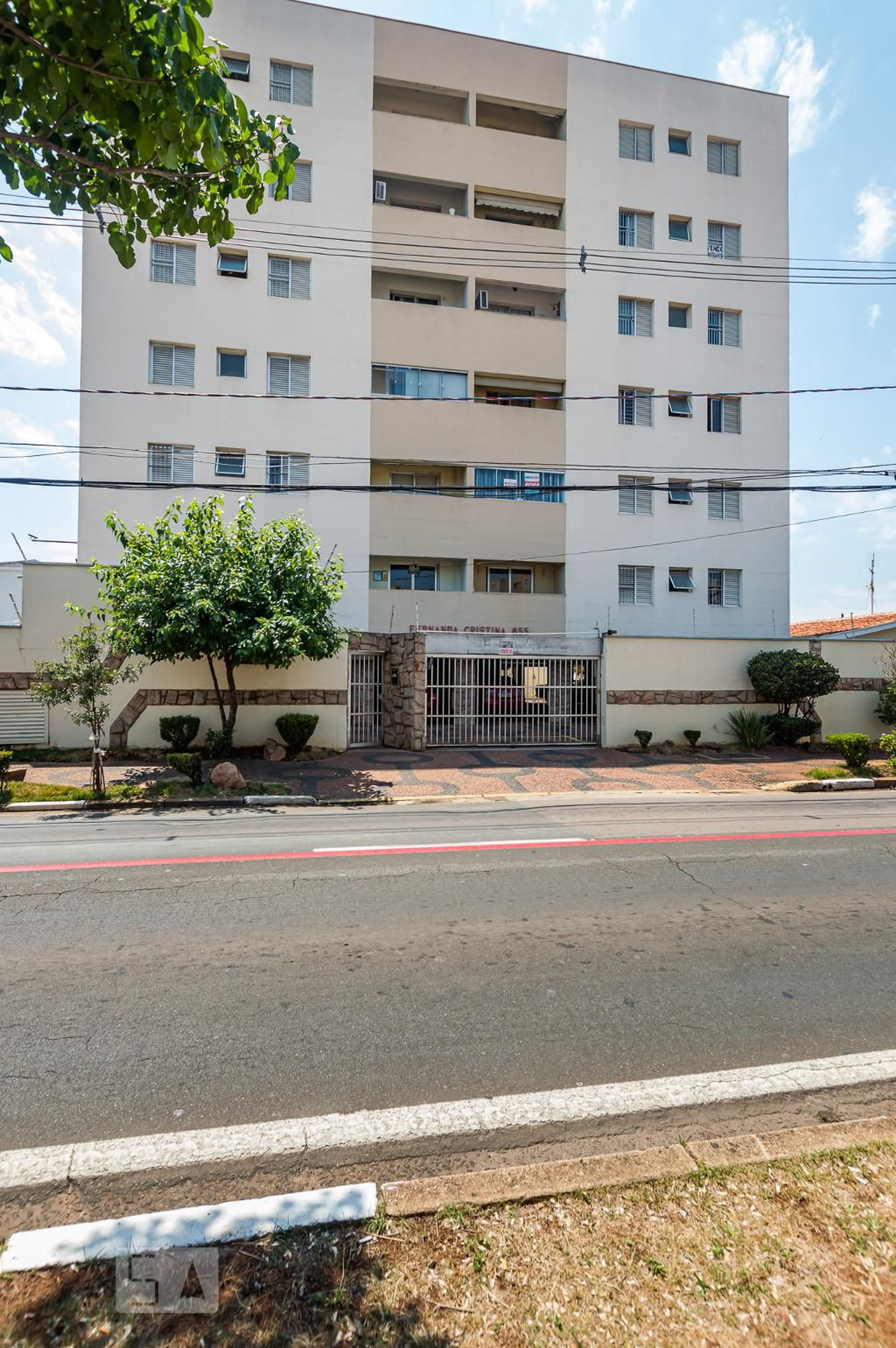 Fachada do Condomínio Condomínio Fernanda Cristina