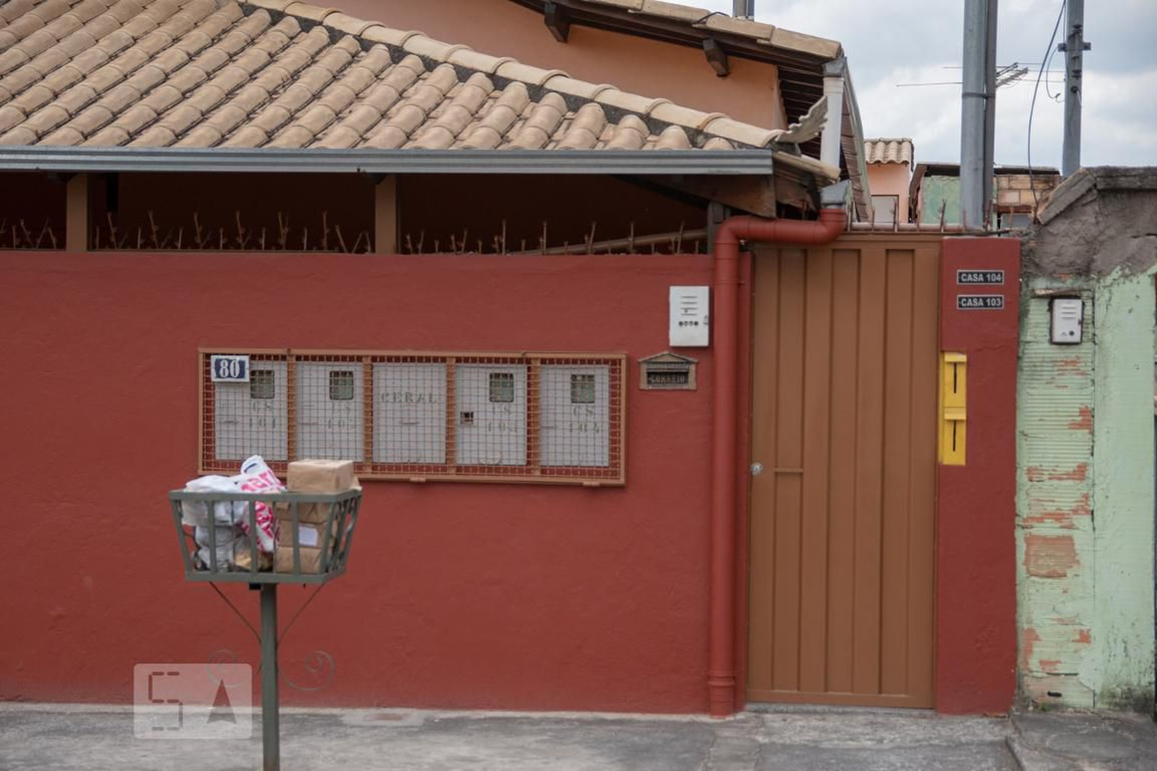 Fachada Condomínio em Rua Professor José Schettino, 80