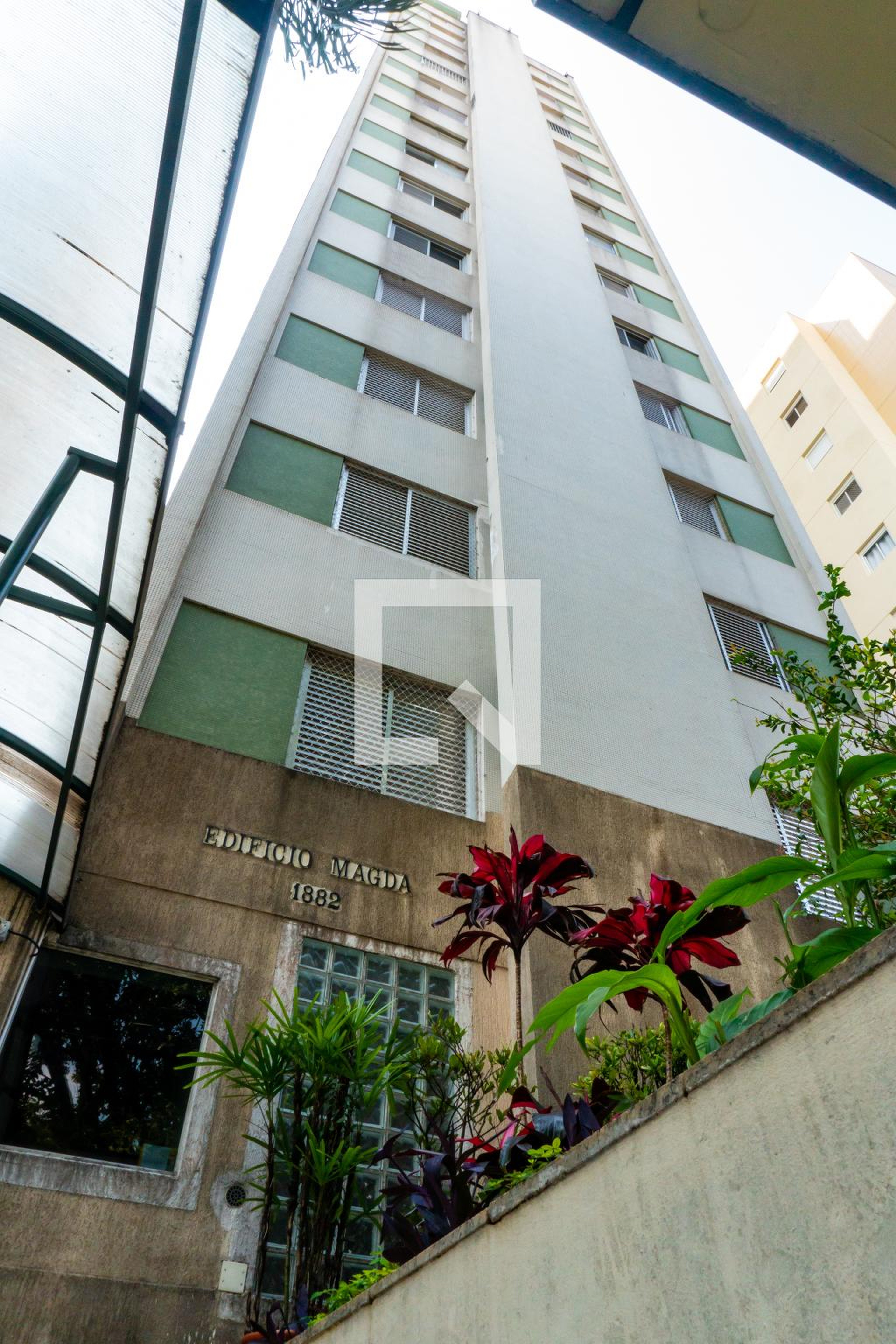 Fachada do Prédio Condomínio Magda