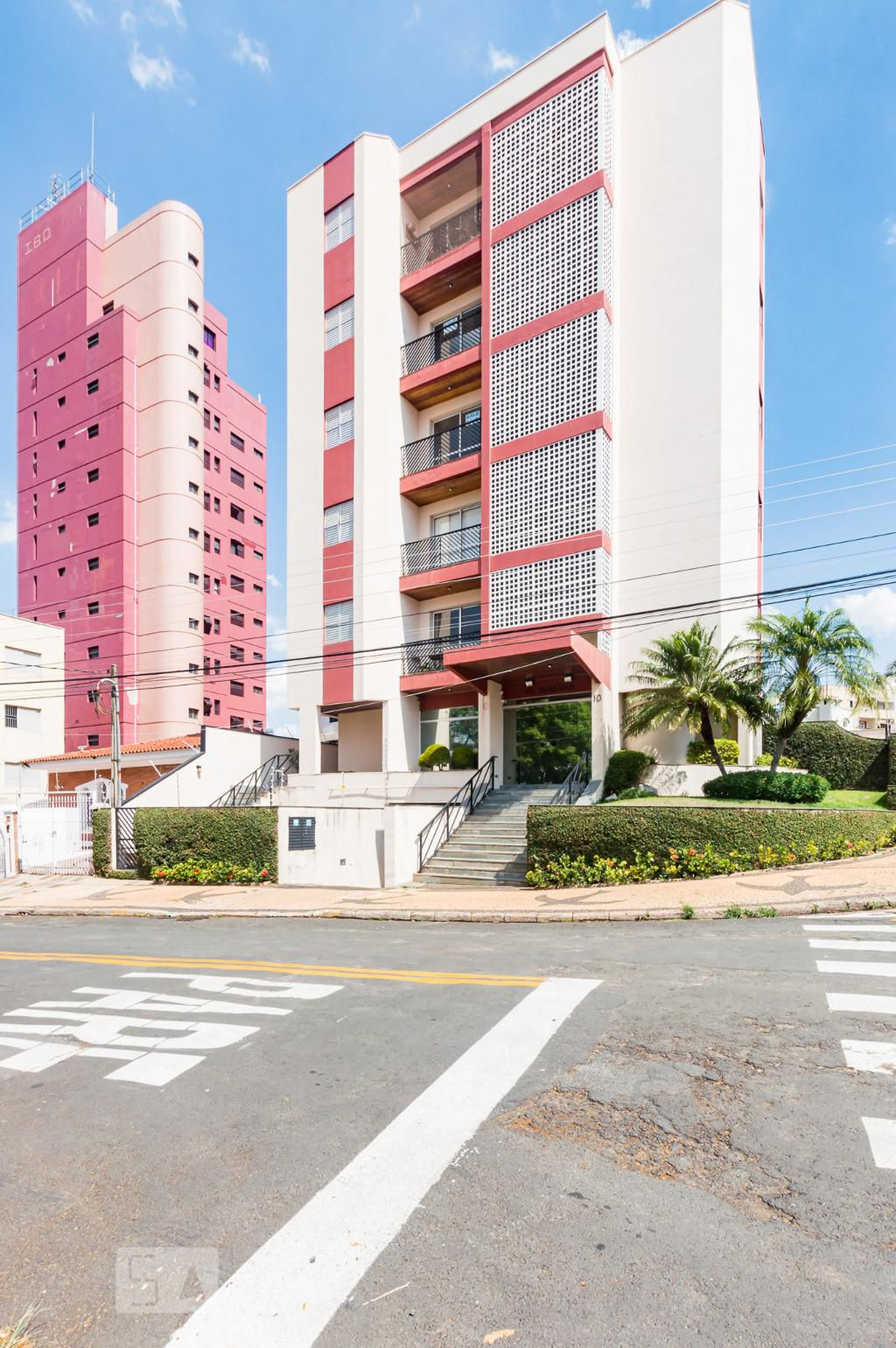 Fachada do Condomínio Edifício Paineiras