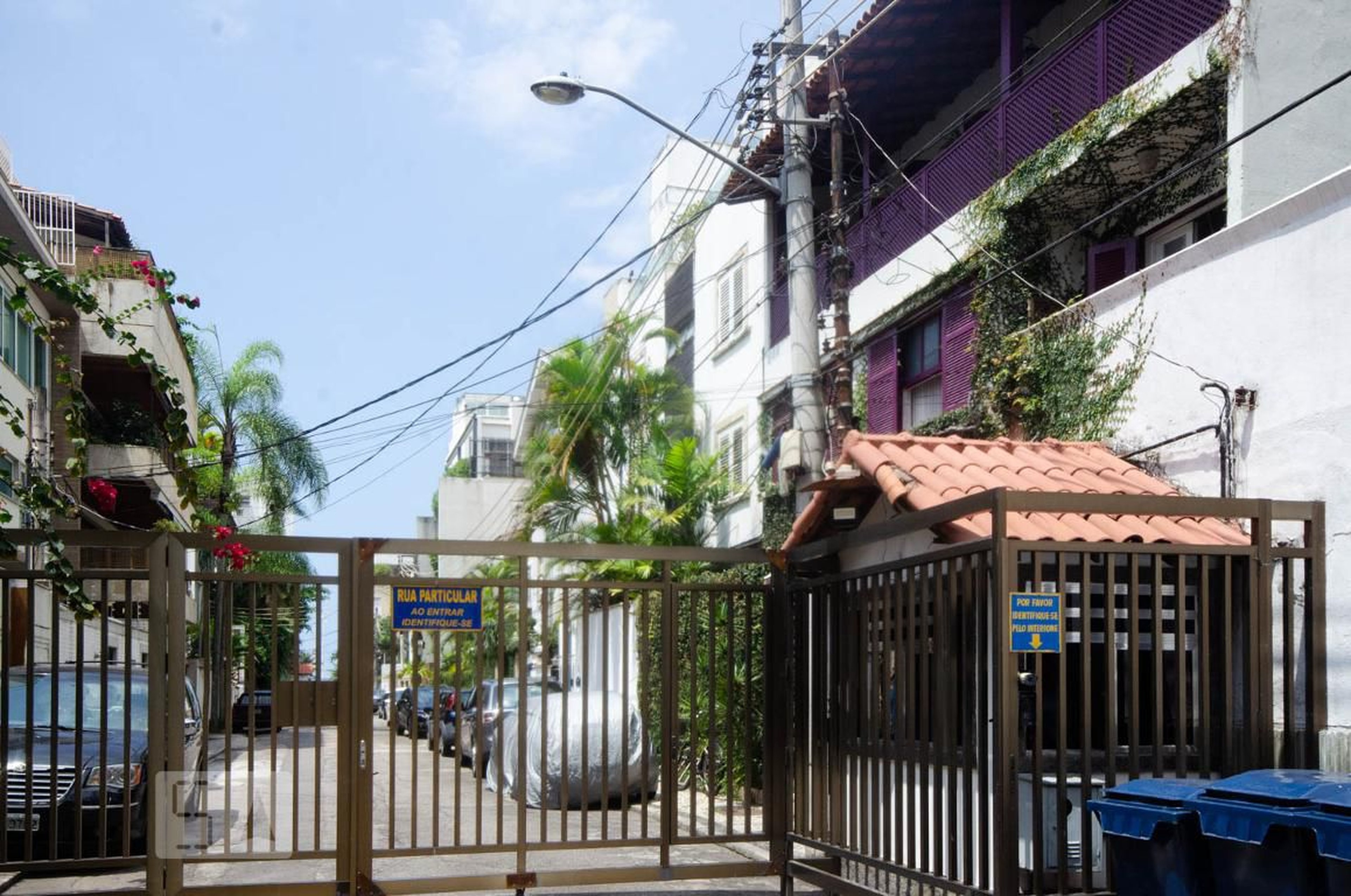 Condomínio Condomínio em Rua Leblon, 17