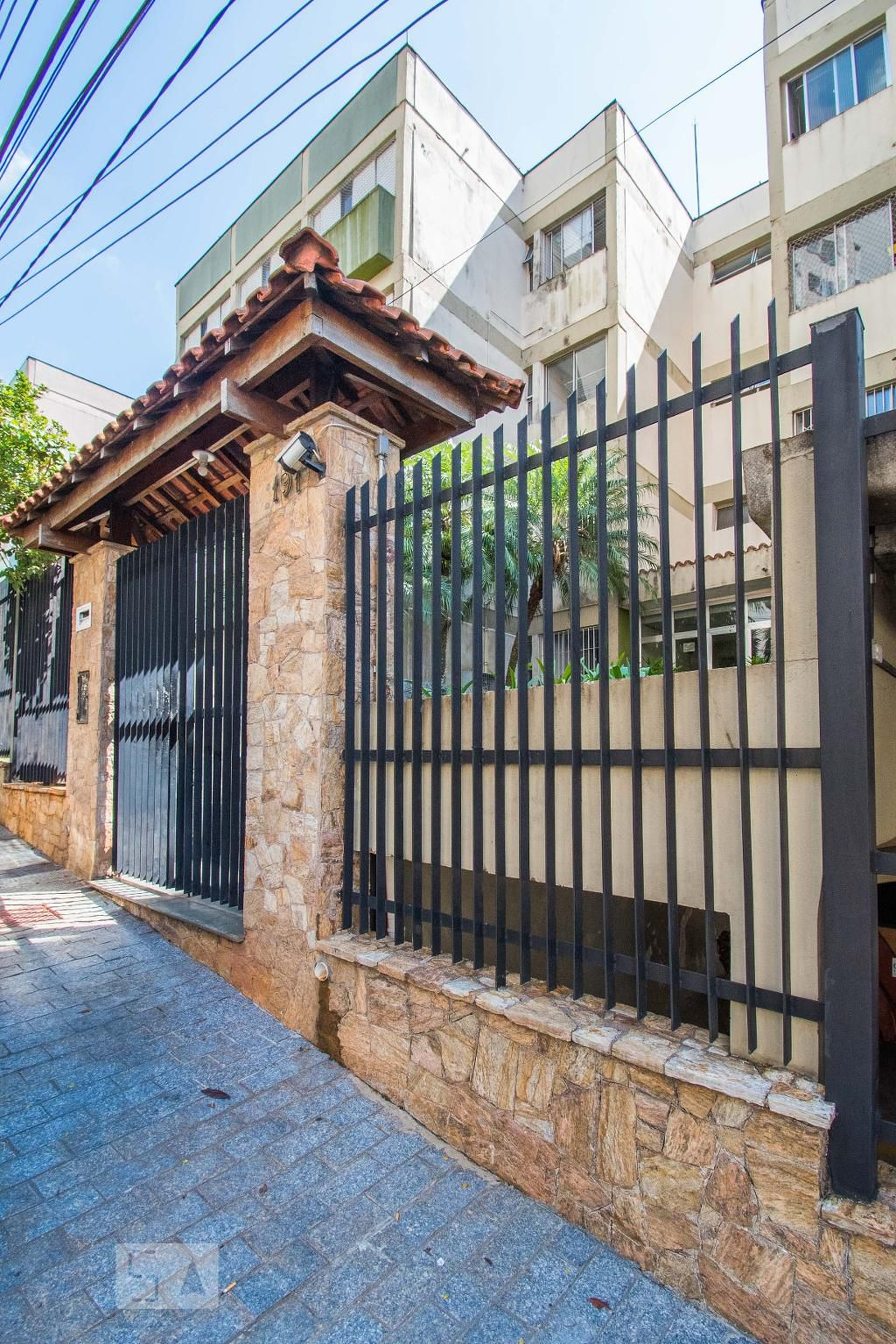 Fachada Condomínio Escudo