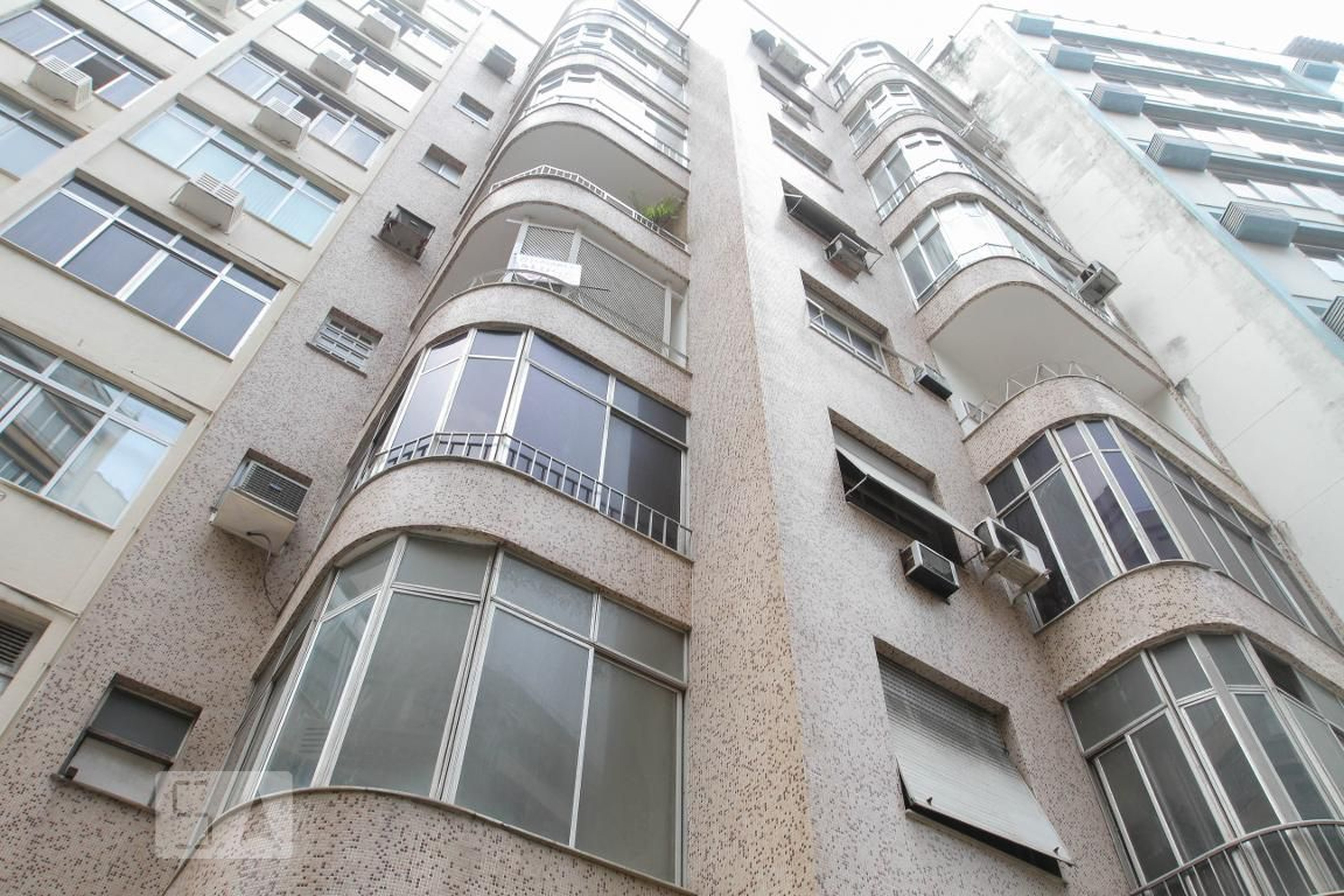 Fachada do Prédio Condomínio em Avenida Rainha Elisabeth, 688