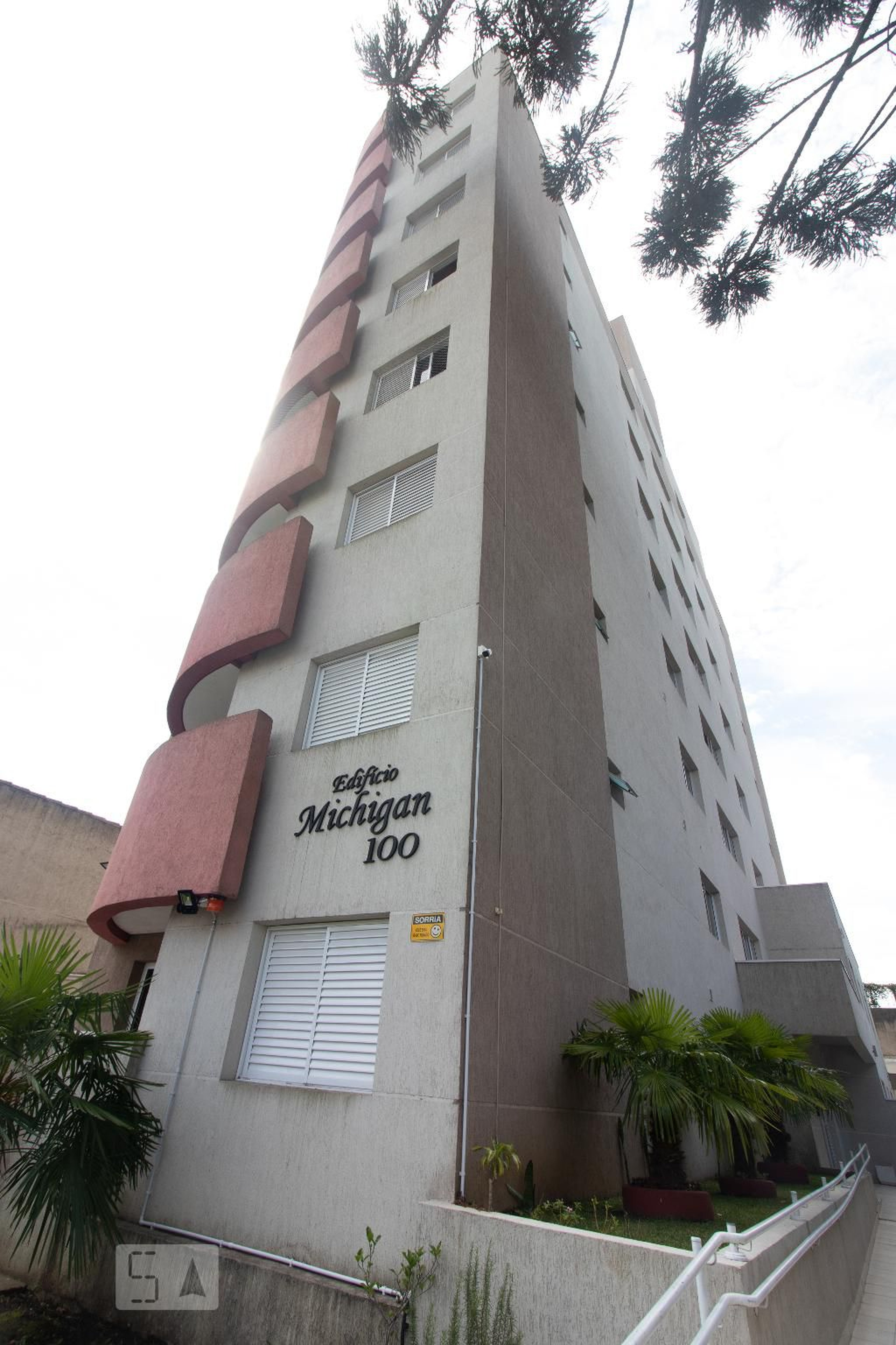 Fachada do Condomínio Condomínio em Rua Martim Afonso, 100