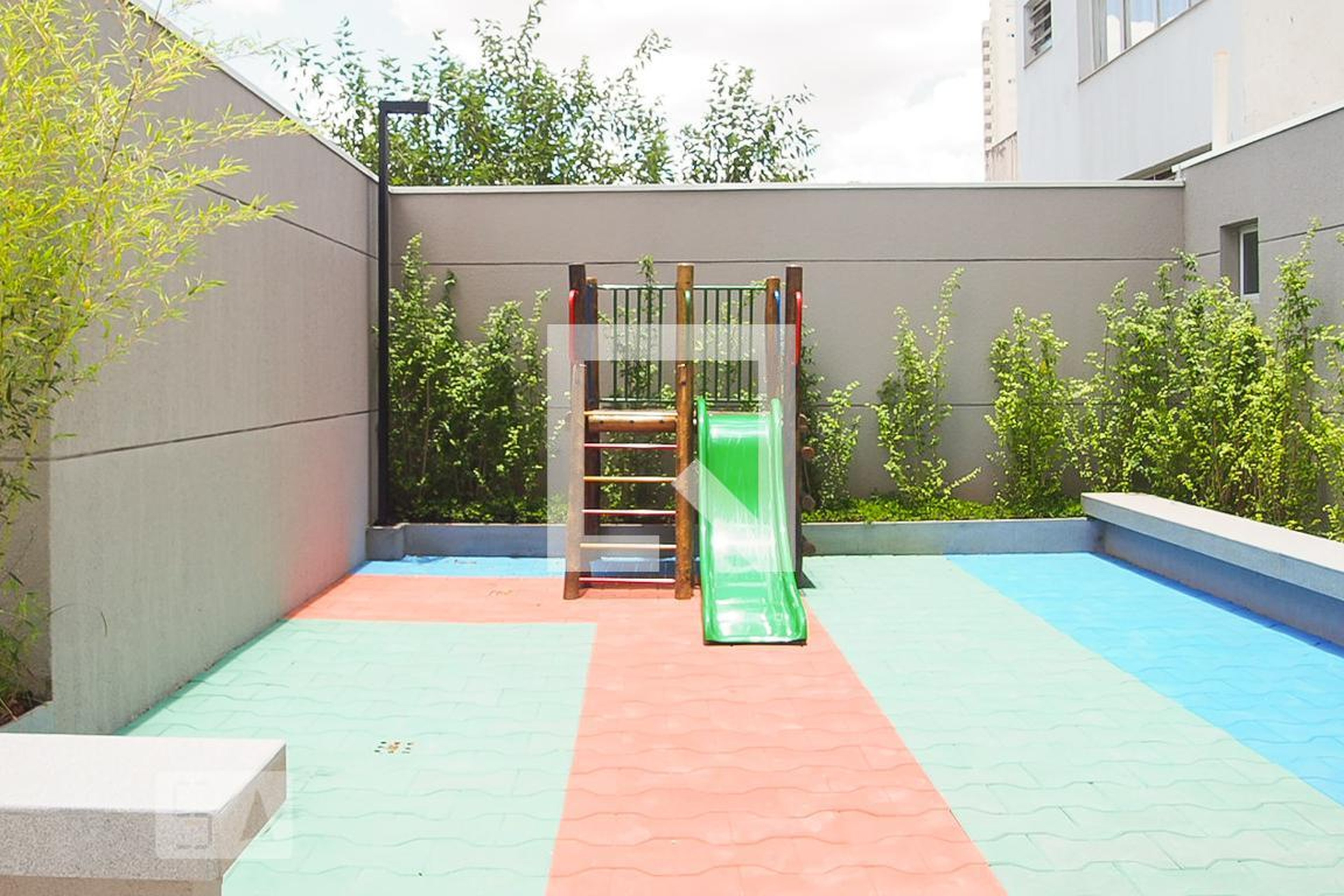 Playground - You, Link Paulista