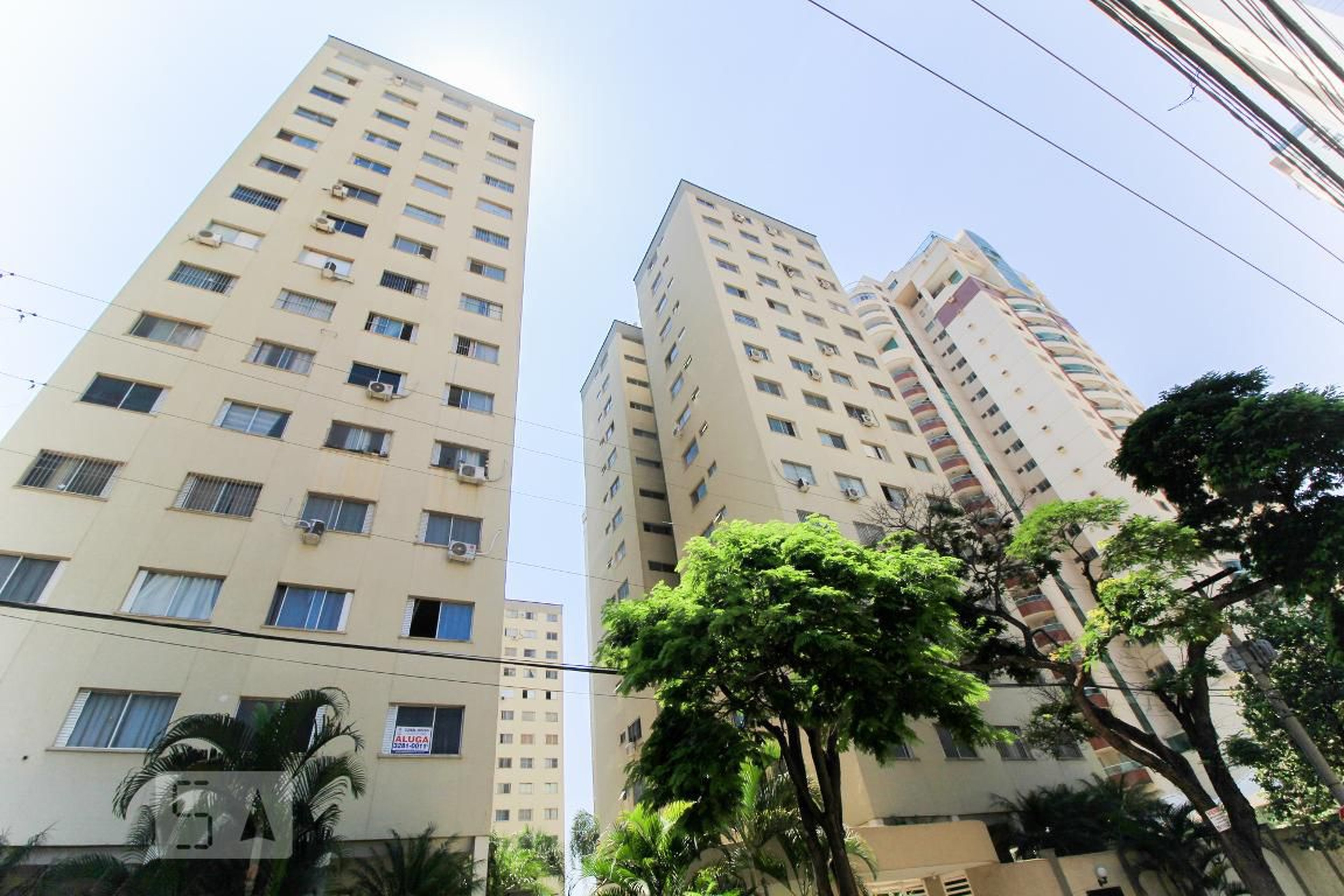 Fachada do Condomínio Condomínio Place de L’Etoile