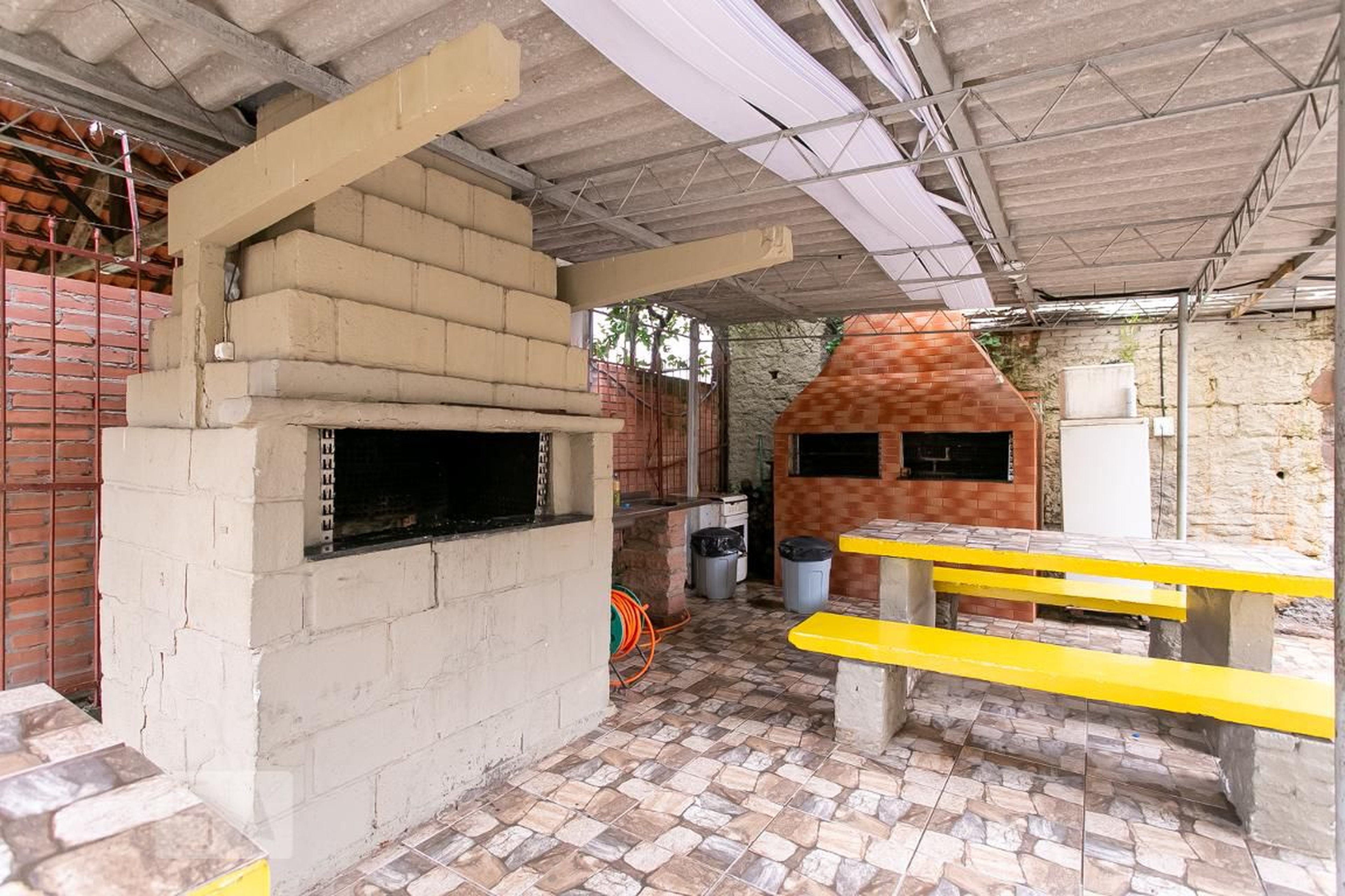 Churrasqueira - Edifício Jardim