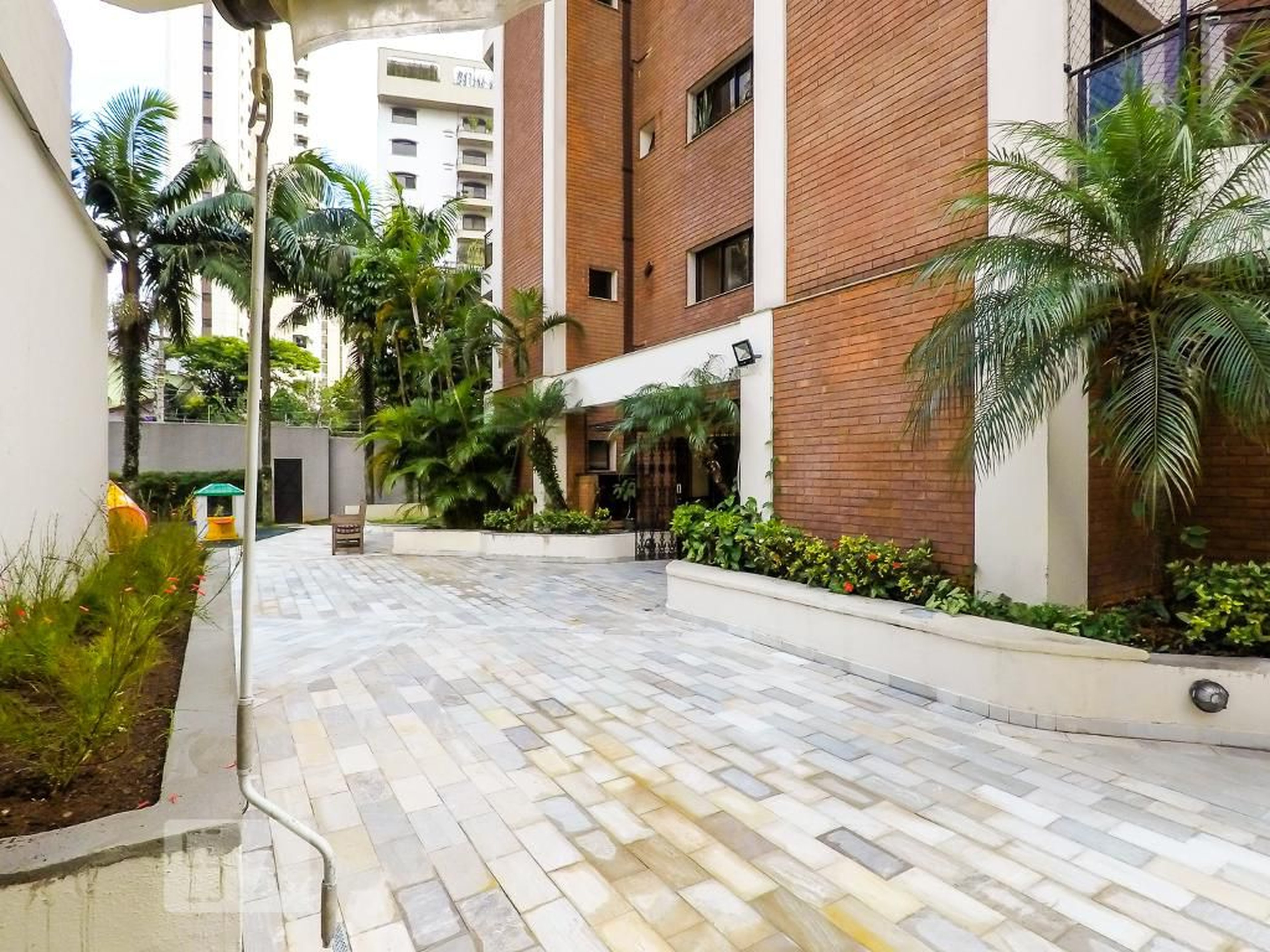 Área Externa - Edifício Saint James