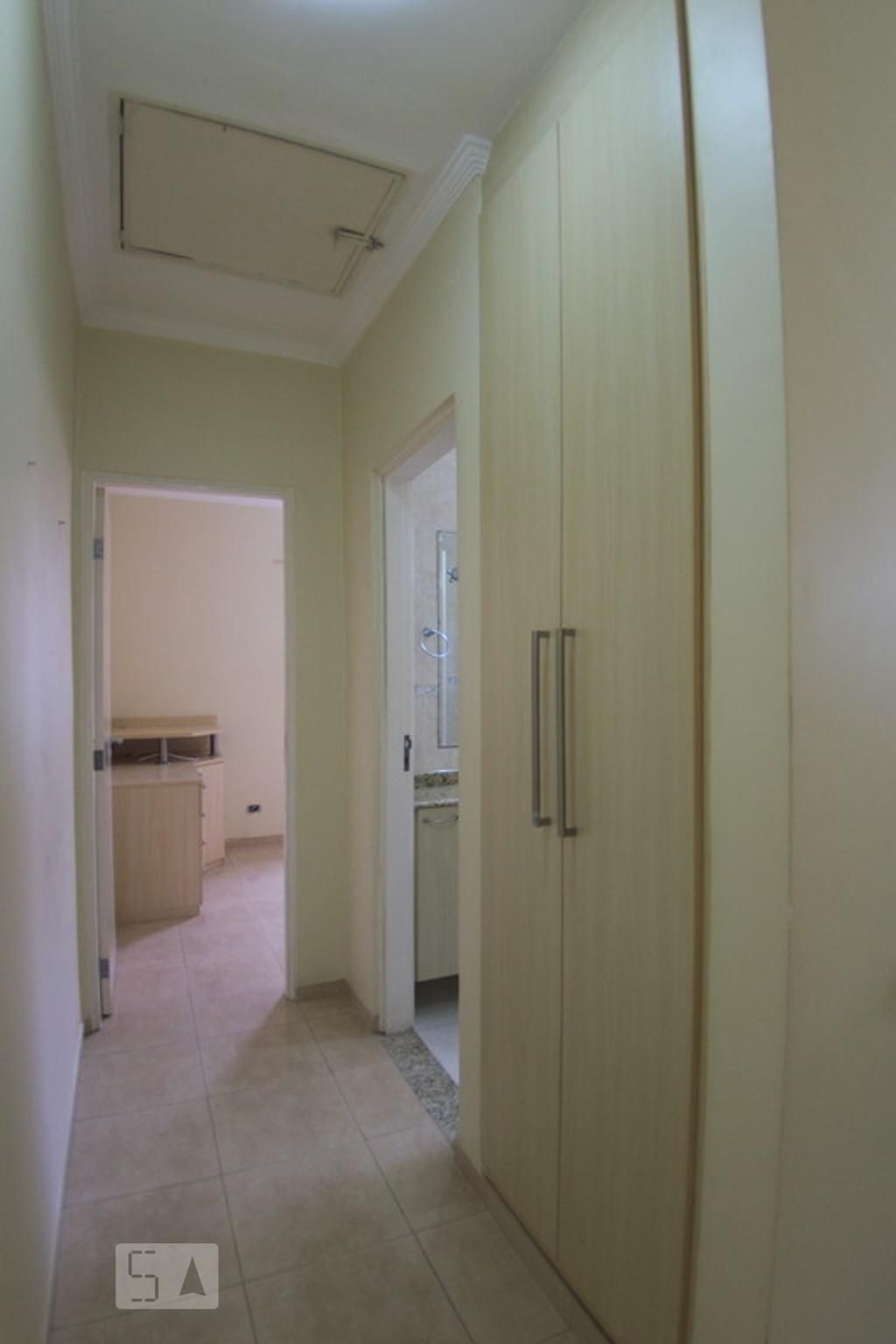 Hall - Vila Topázio