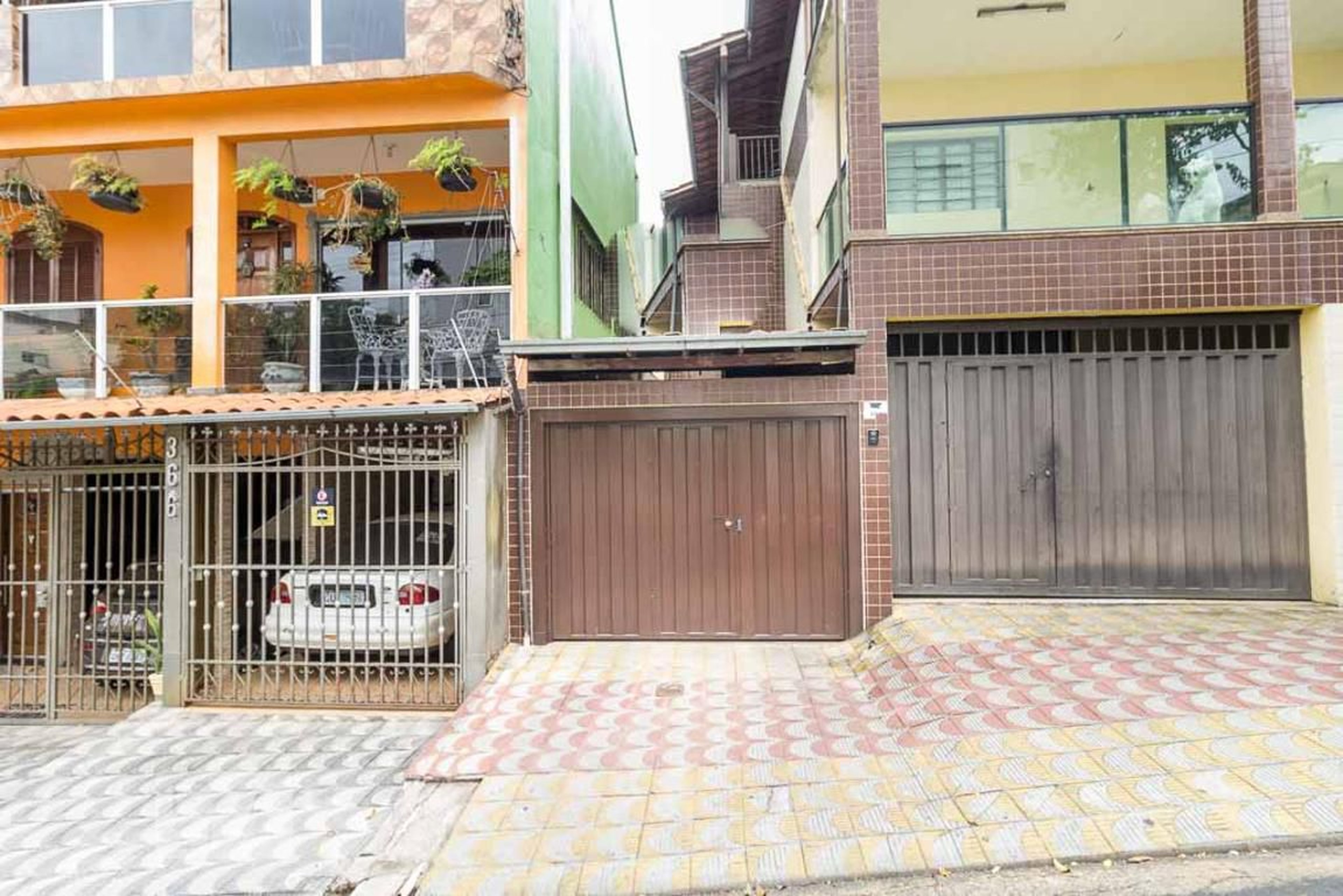 Fachada Condomínio em Rua Luiz Chagas Carvalho, 360