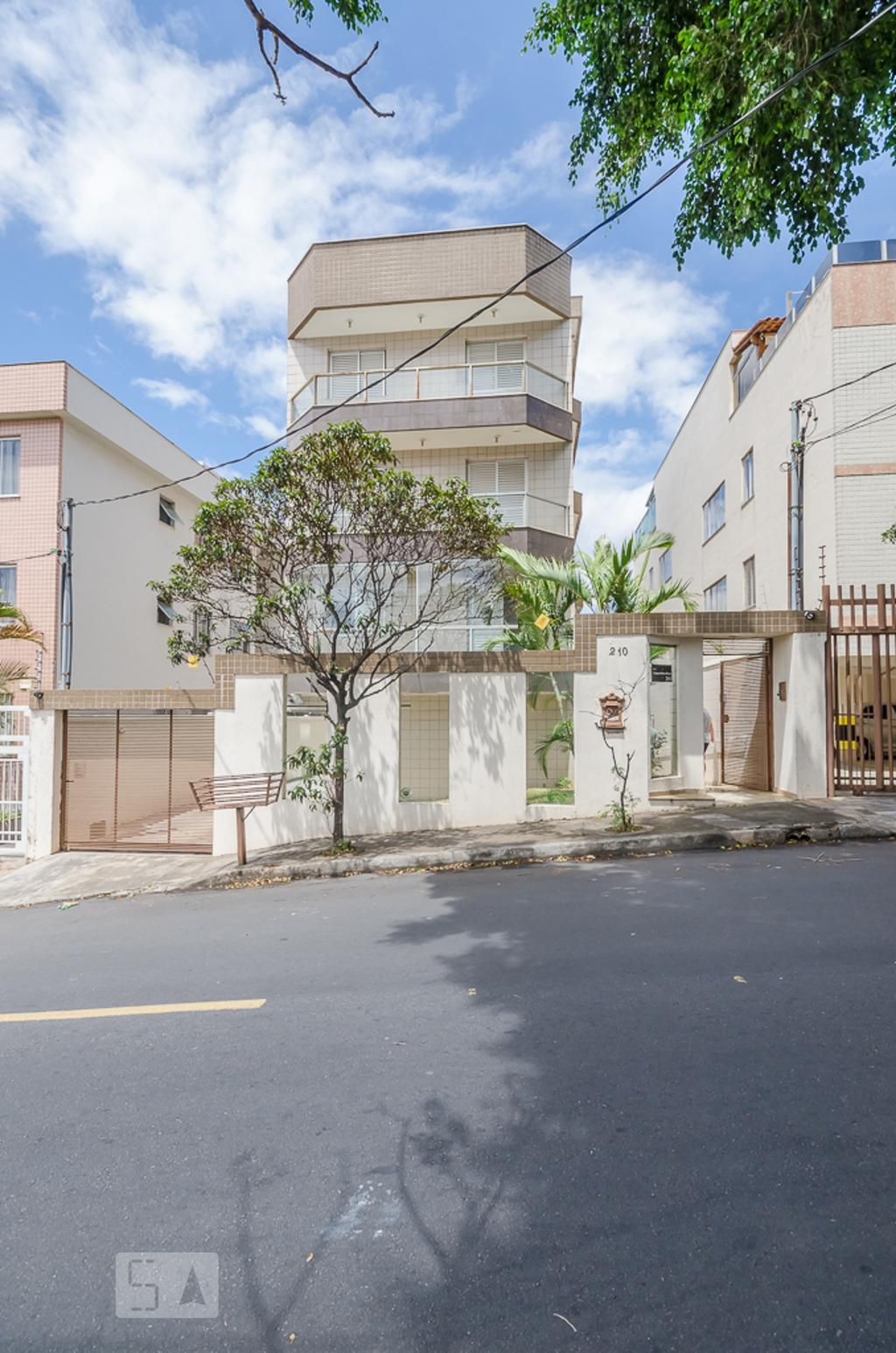 Fachada Edifício Edgard Alves Brant