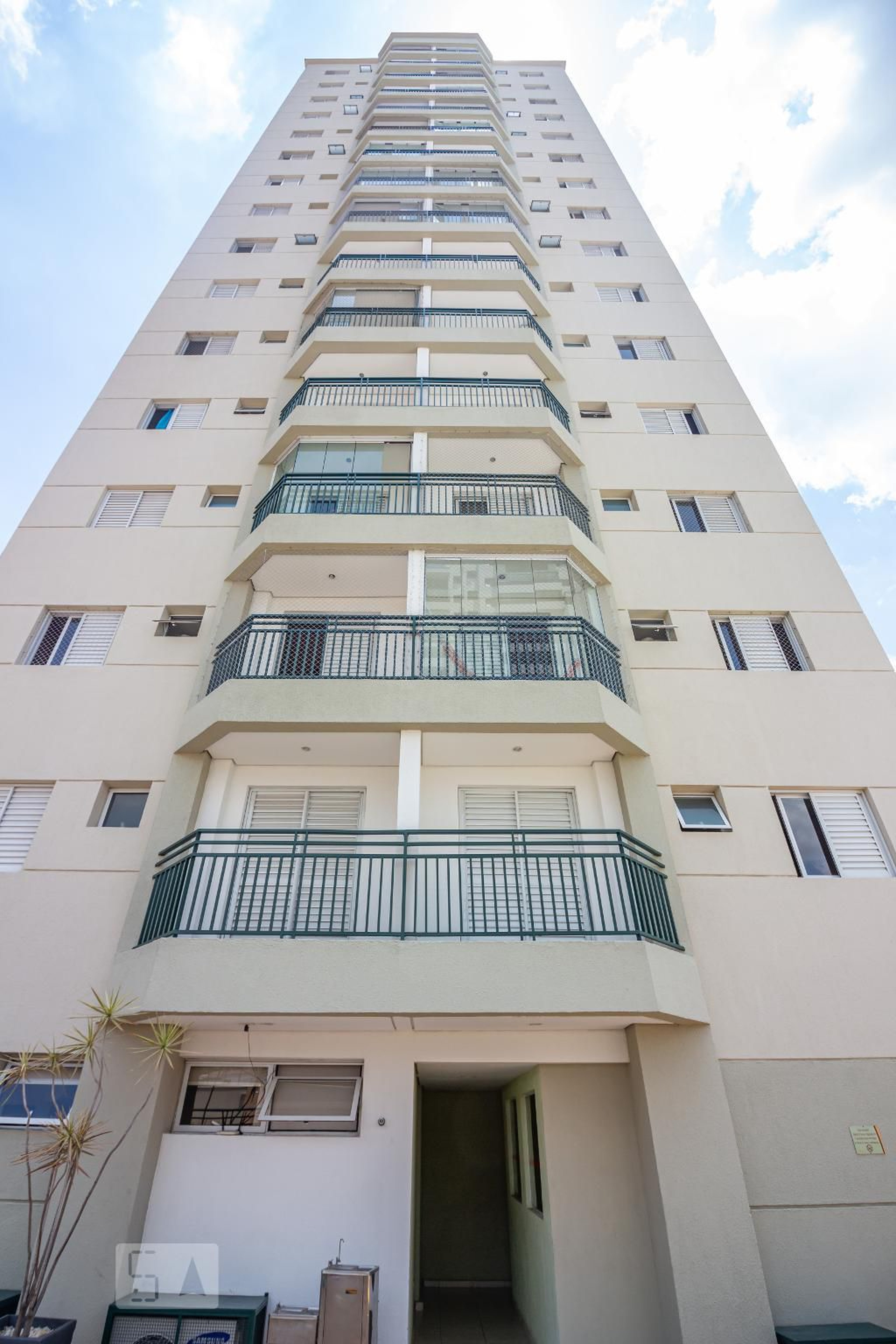 Fachada do Prédio Condomínio Terraço Espanha
