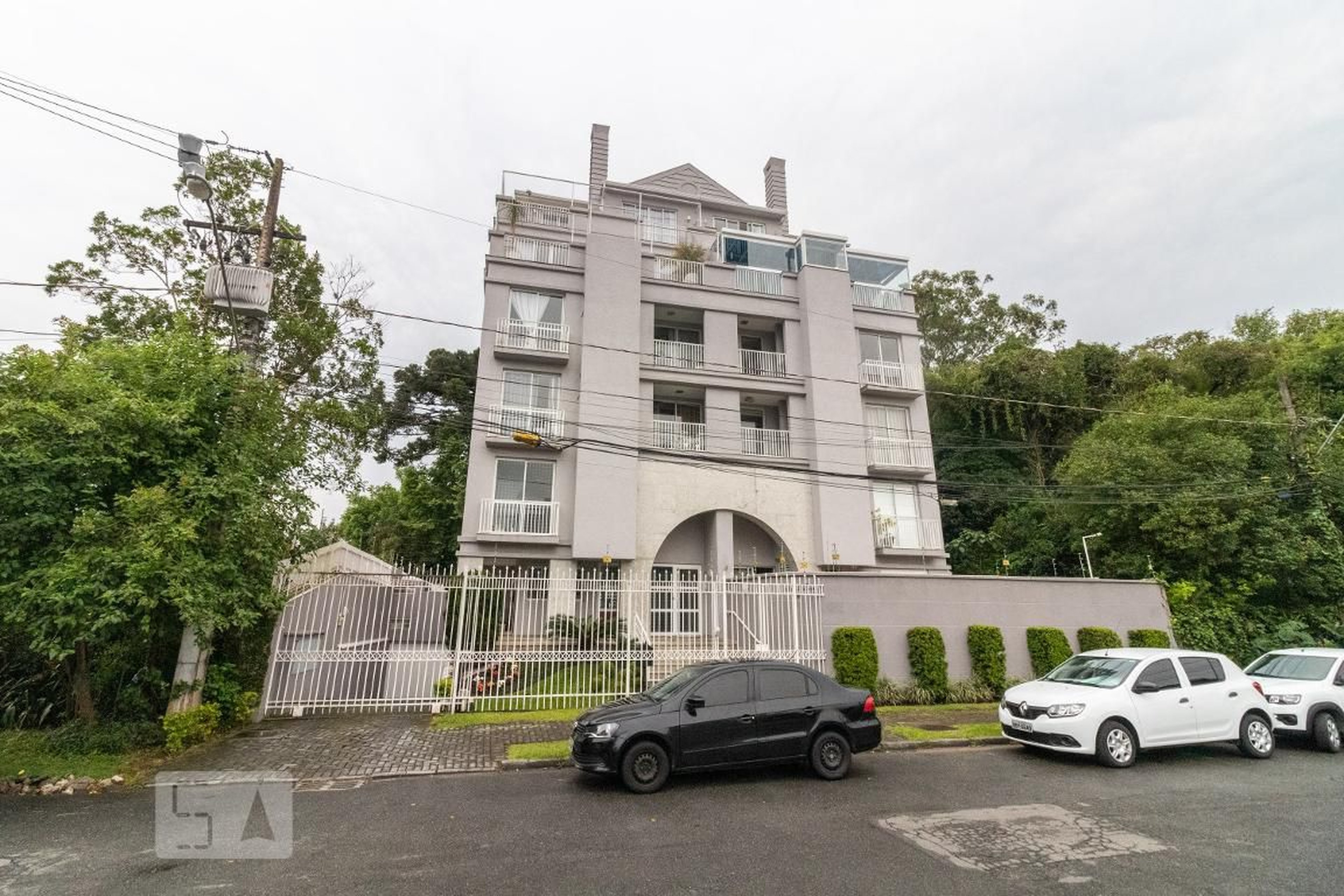 Fachada do Condomínio Condomínio em Rua Heraclides César de Araújo, 56