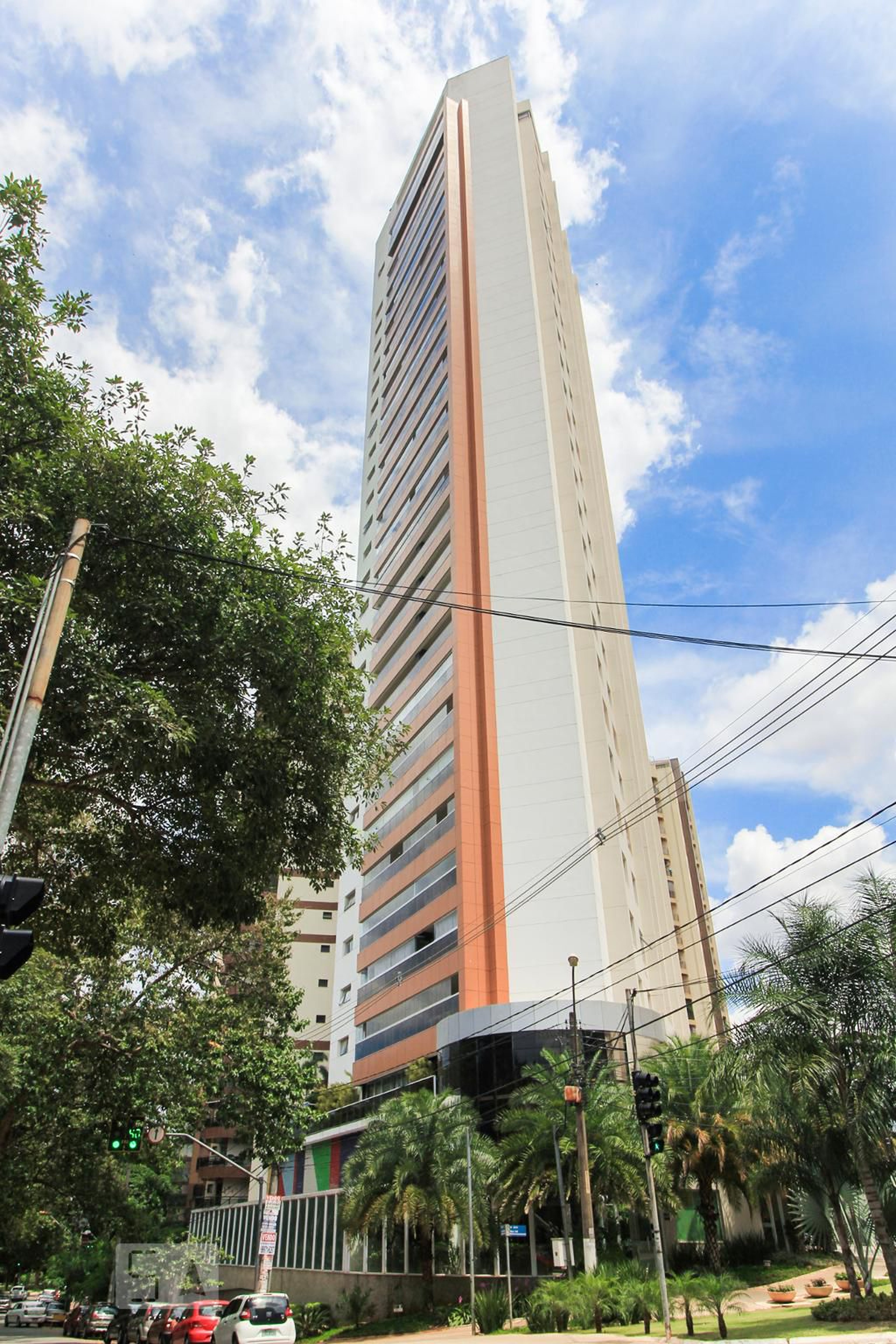 Fachada Condomínio em Alameda das Rosas, 299