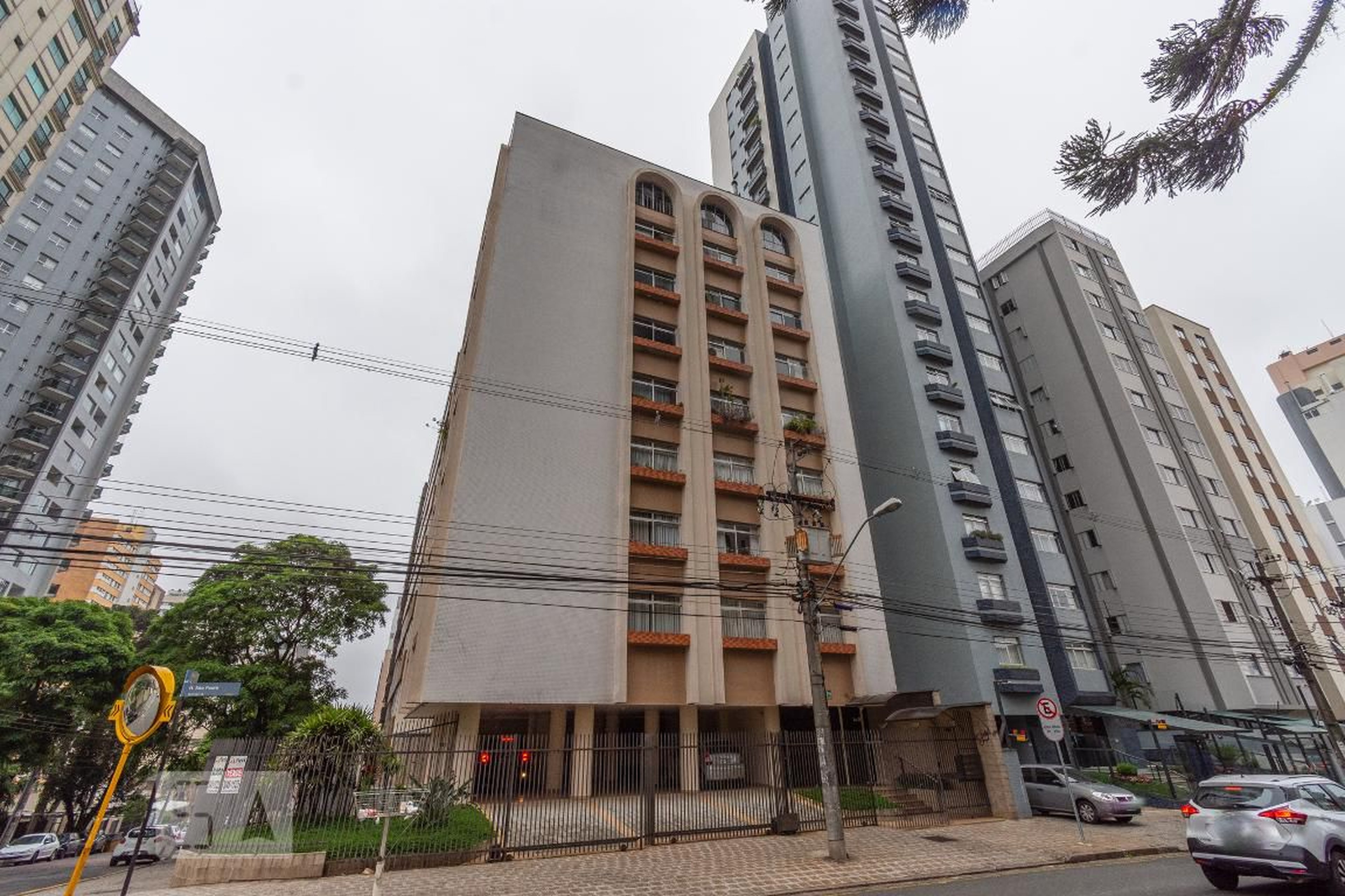 Fachada Condomínio em Rua São Pedro, 101