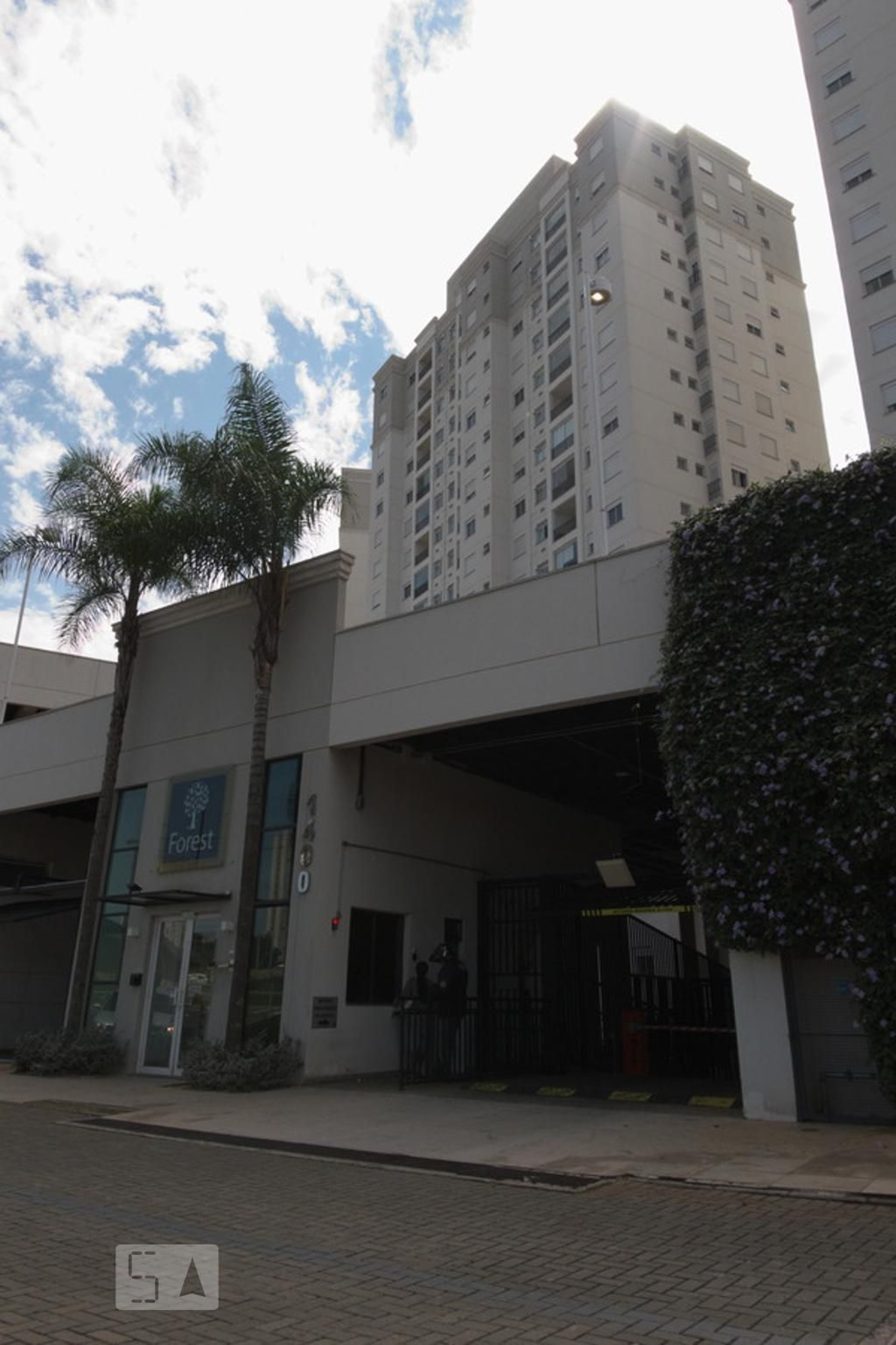 Fachada do Condomínio Condomínio em Rua Elias Juvenal de Mello, 1460