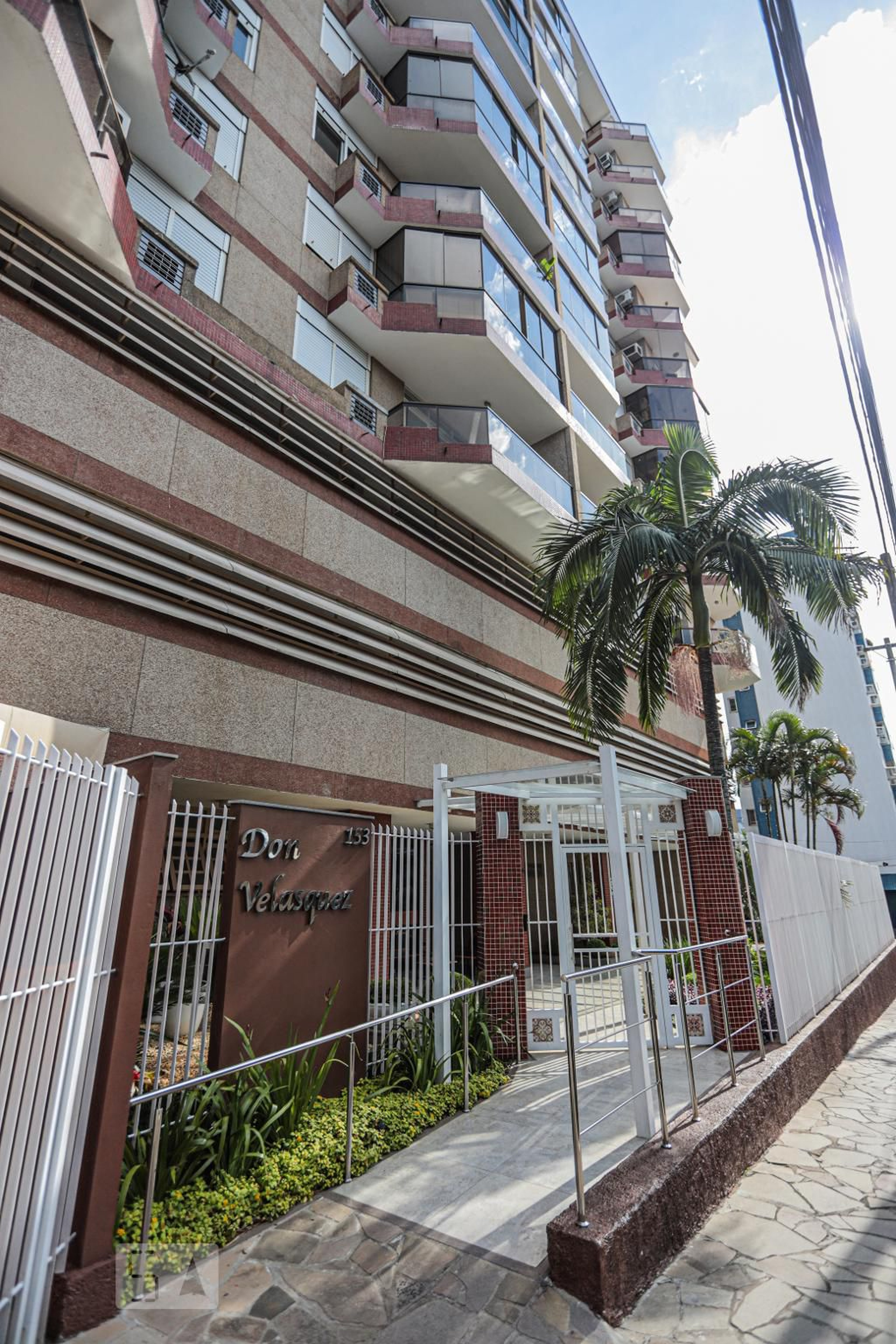 Fachada Condomínio Don Velasquez