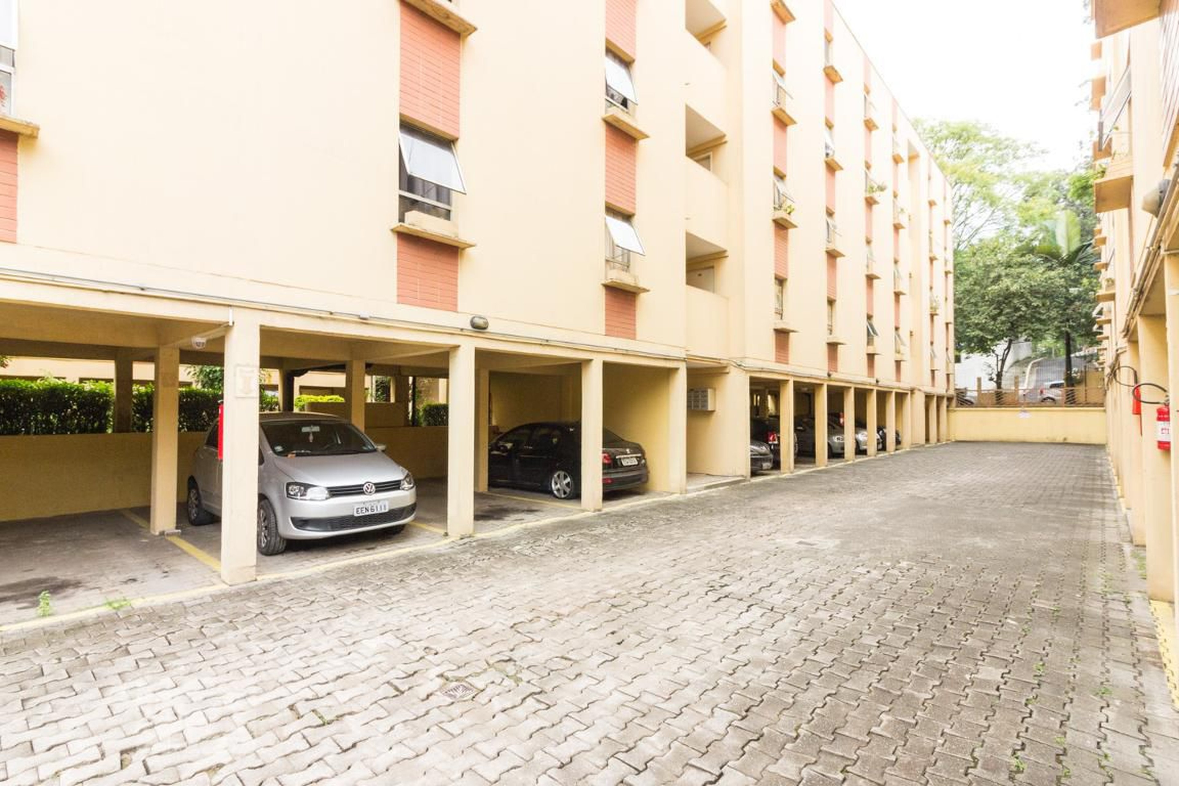 Estacionamento - Residencial Santana