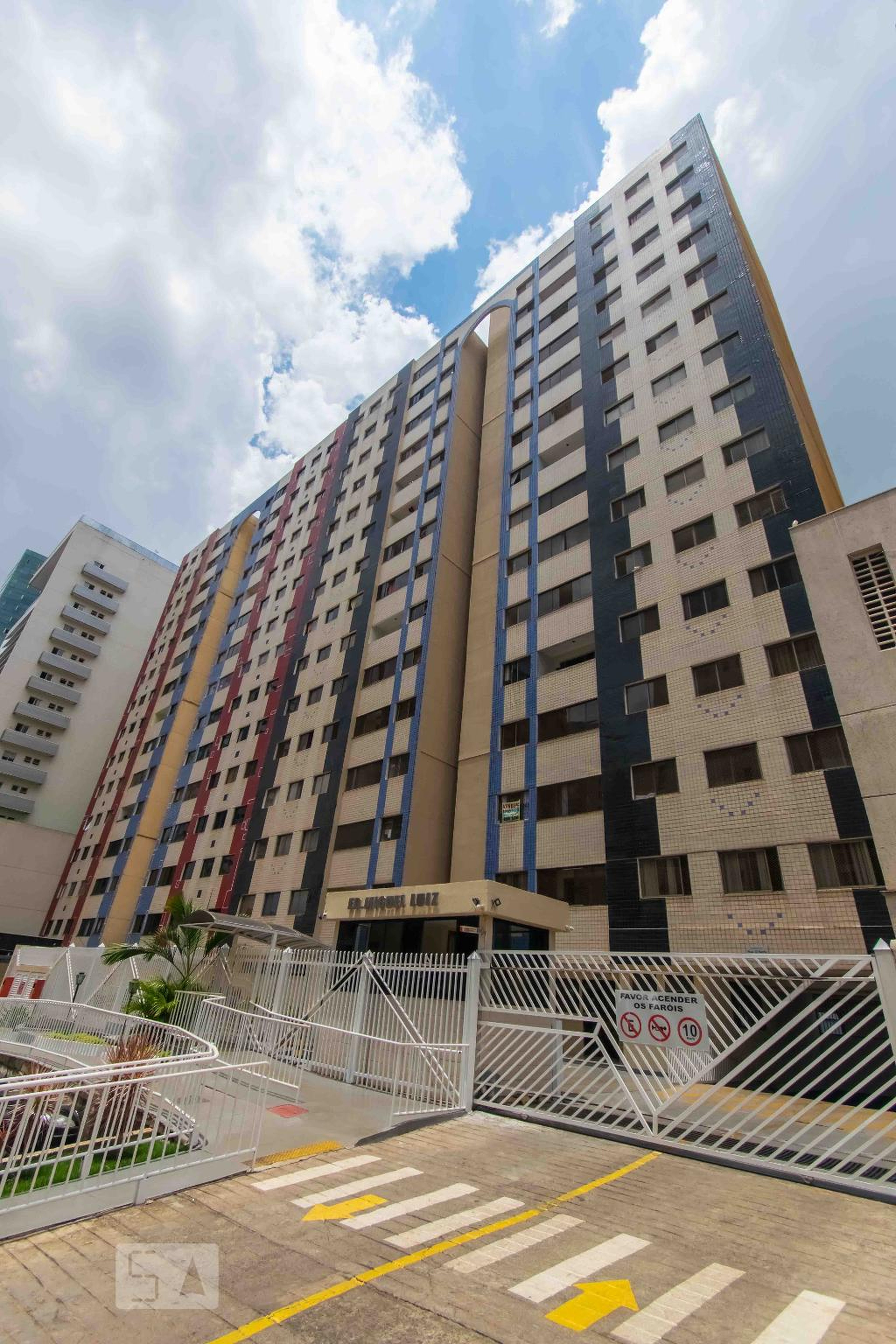 Fachada Condomínio Ed. Miguel Luiz