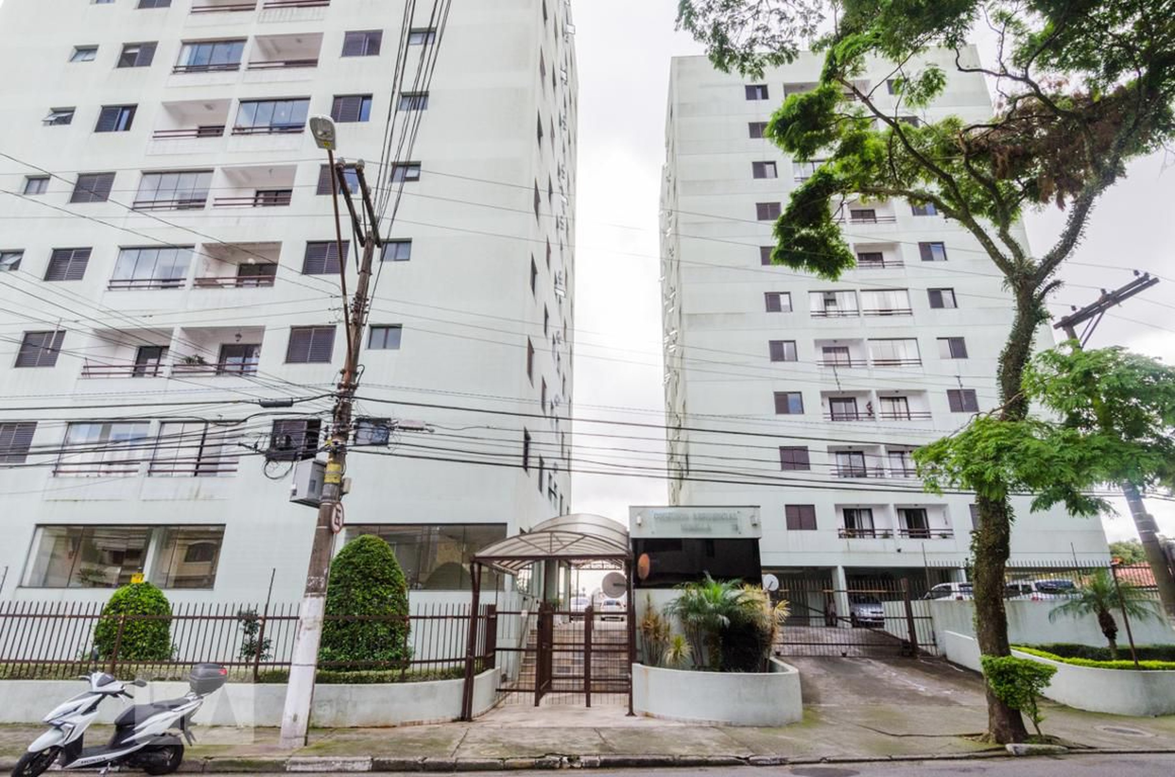 Fachada do Prédio Condomínio Conjunto Residencial Mirella