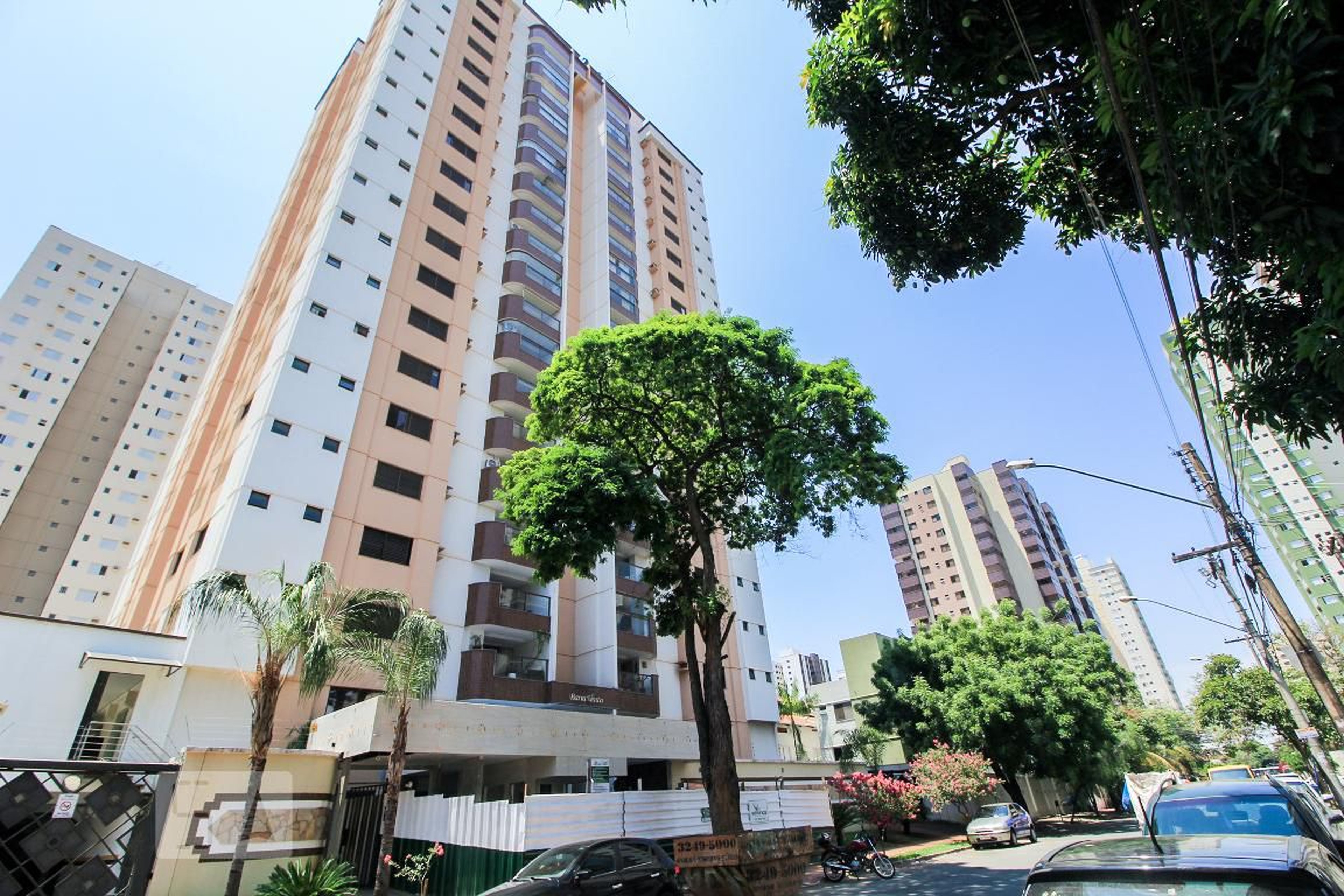 Fachada do Condomínio Edifício Barra Vento