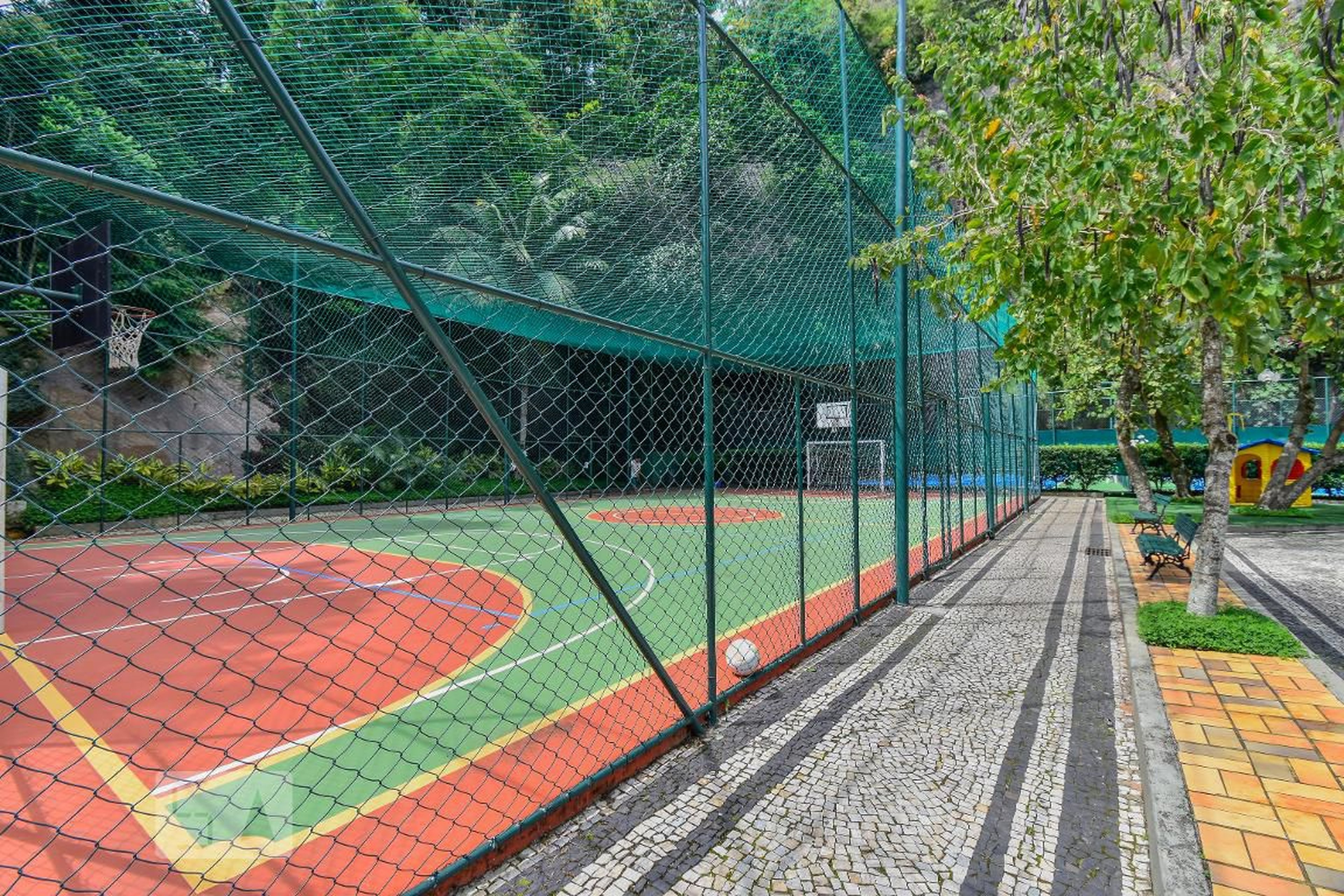 Quadra Esportiva - Quintas e Quintais