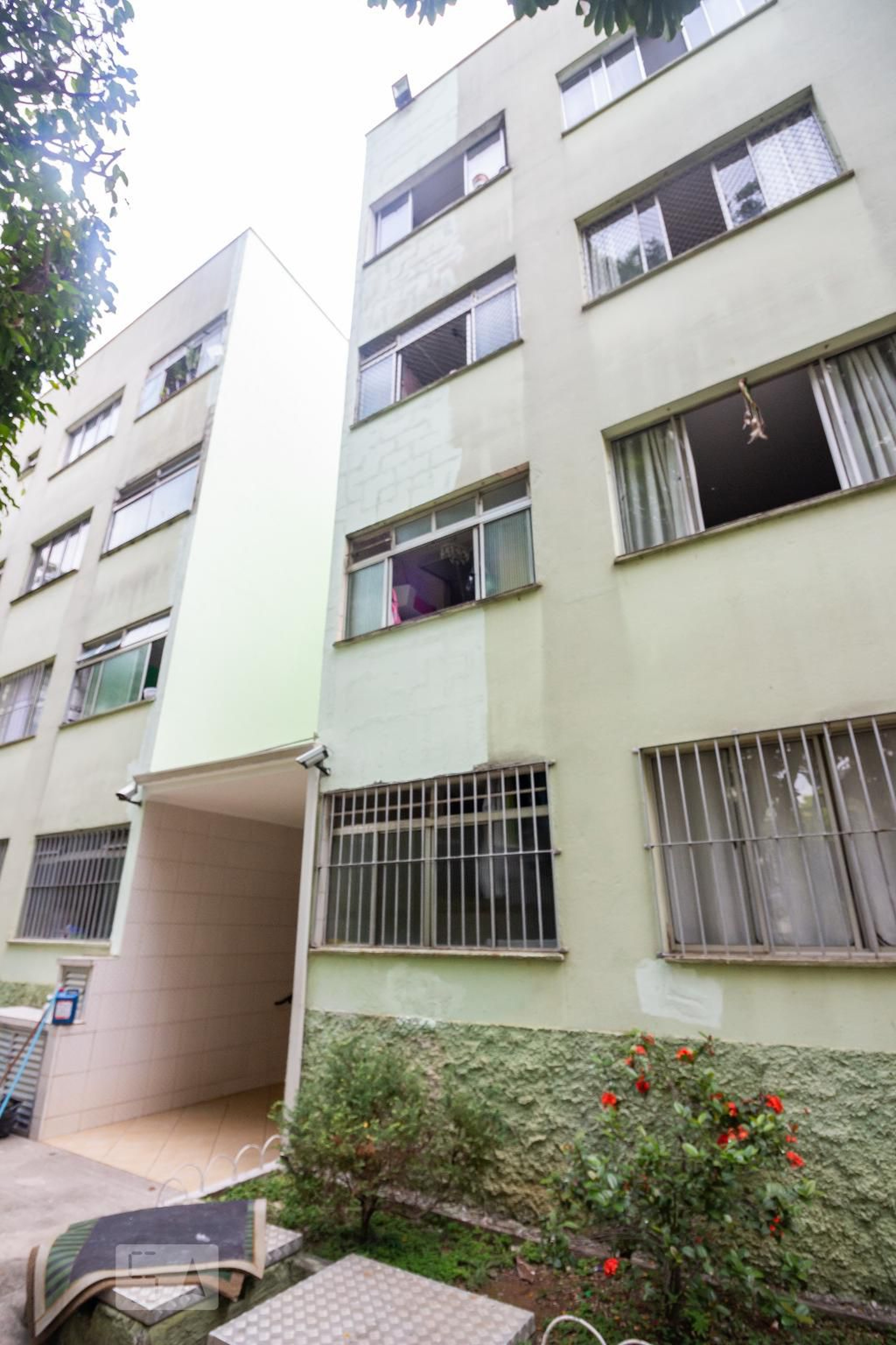 Fachada do Prédio Condomínio em Rua General Newton Estilac Leal, 1094