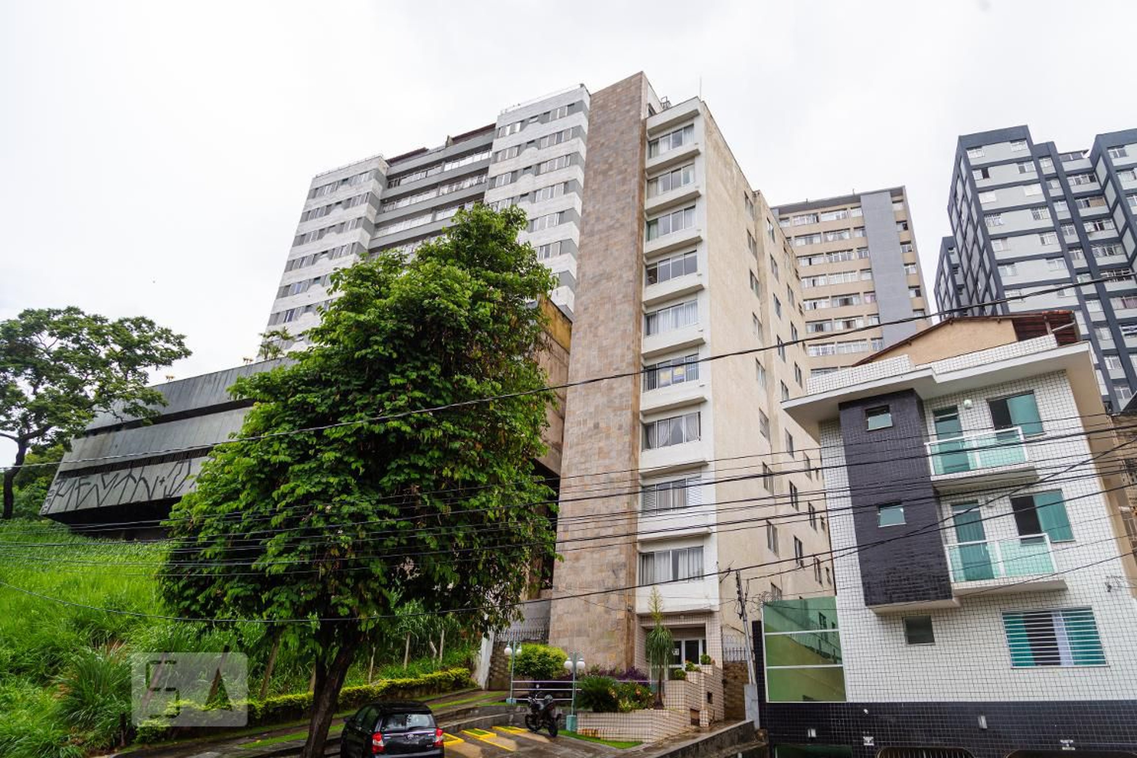 Fachada Condomínio em Avenida José Cândido da Silveira, 524