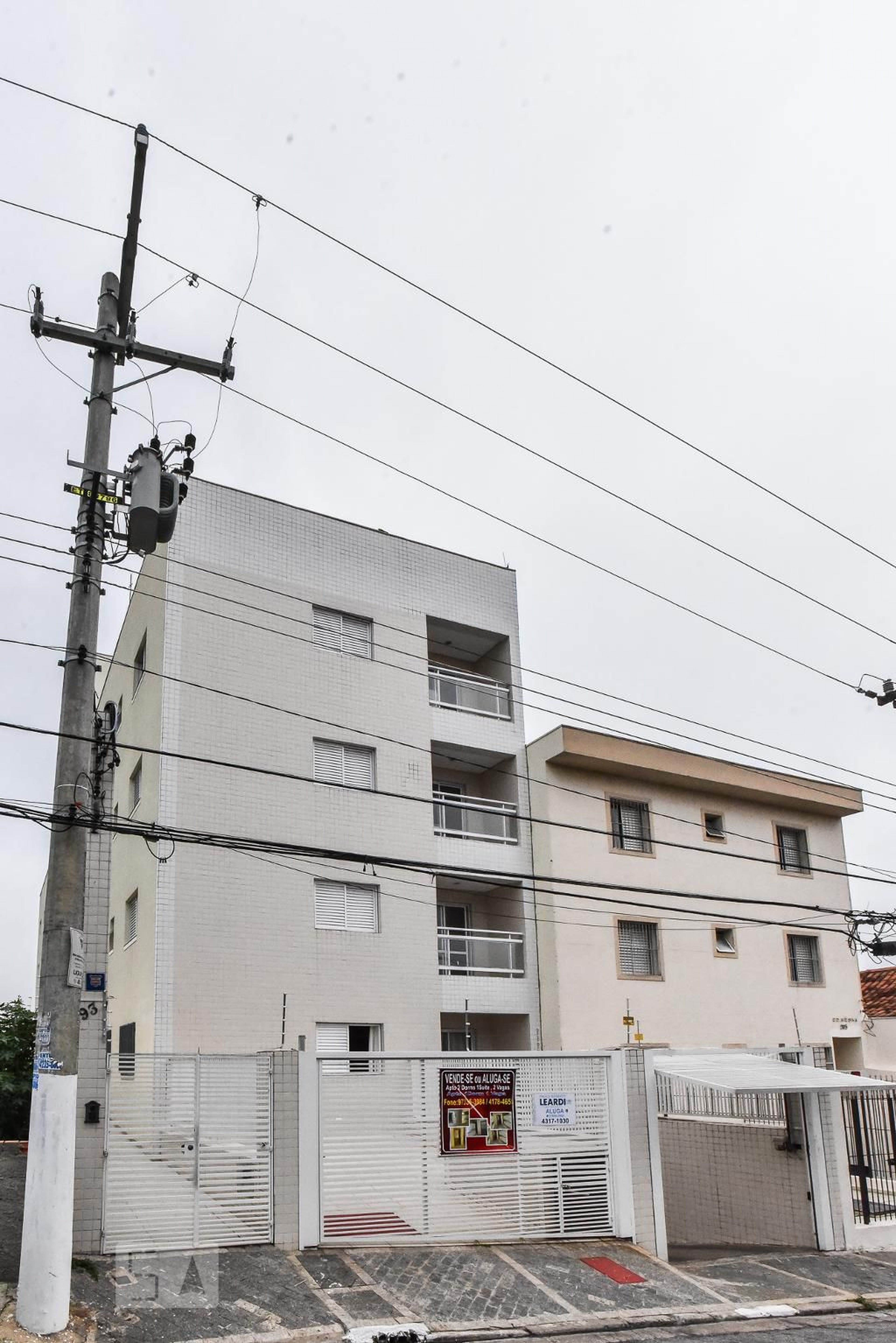 Fachada Condomínio em Rua Gustavo Teixeira, 193