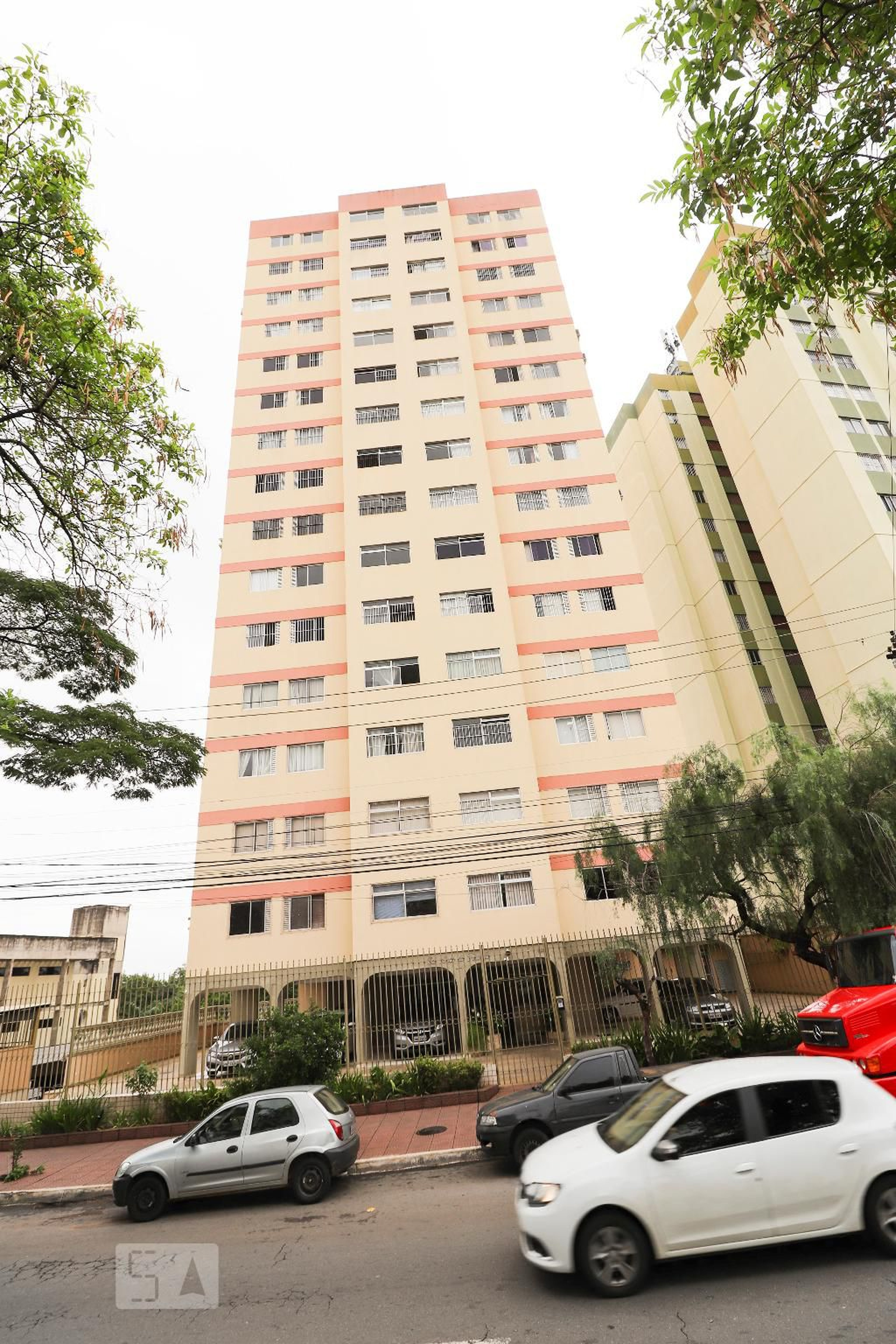 Fachada Condomínio em Avenida Independência, 926